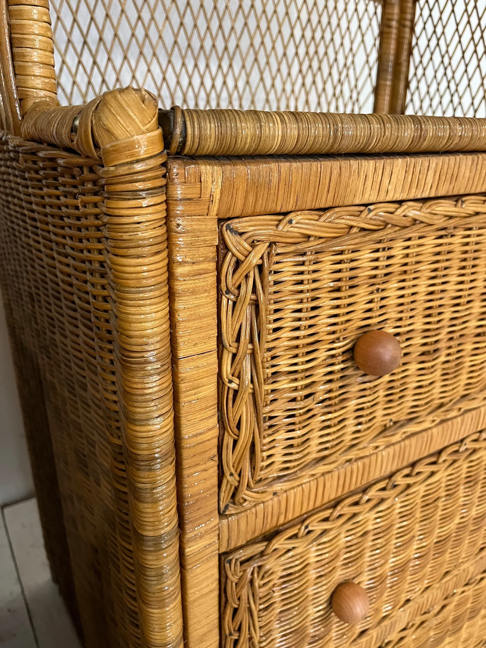 10676F68-853F-494B-873D-C3442A92DE4B