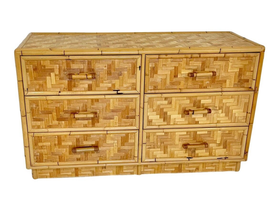 5EBE1726-0518-4B5E-A610-35E25C731212