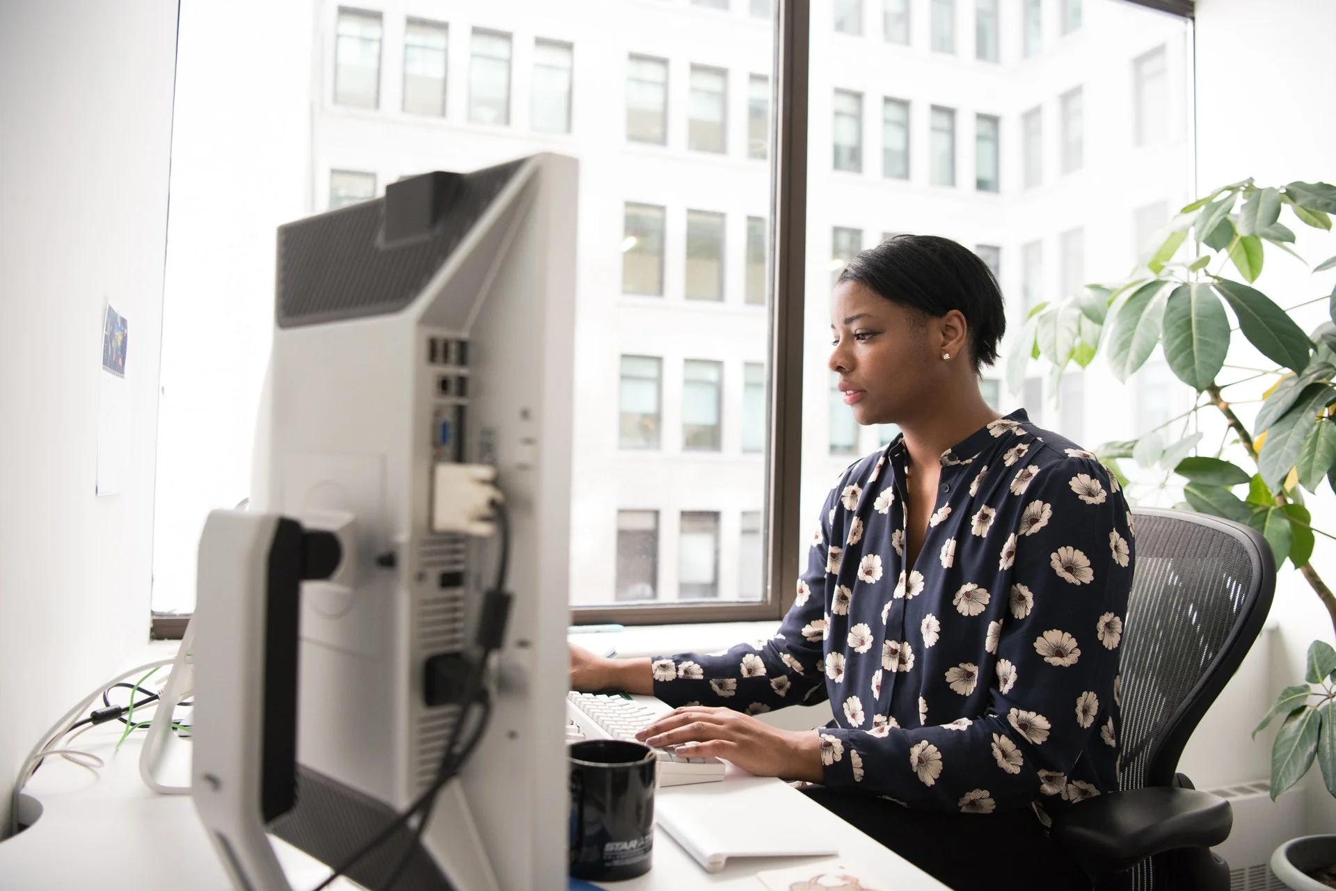 How To Attract And Retain Quality Employees | Is your company ready to attract and retain quality employees? Your employees are vital to your company, so it is crucial for you to keep them happy and excited to come into work every single day. This blog breaks down everything you need to know about attracting and retaining high-quality employees. #HumanResources #HR #BusinessManagement #CompanyCulture #EmployeeSatisfaction