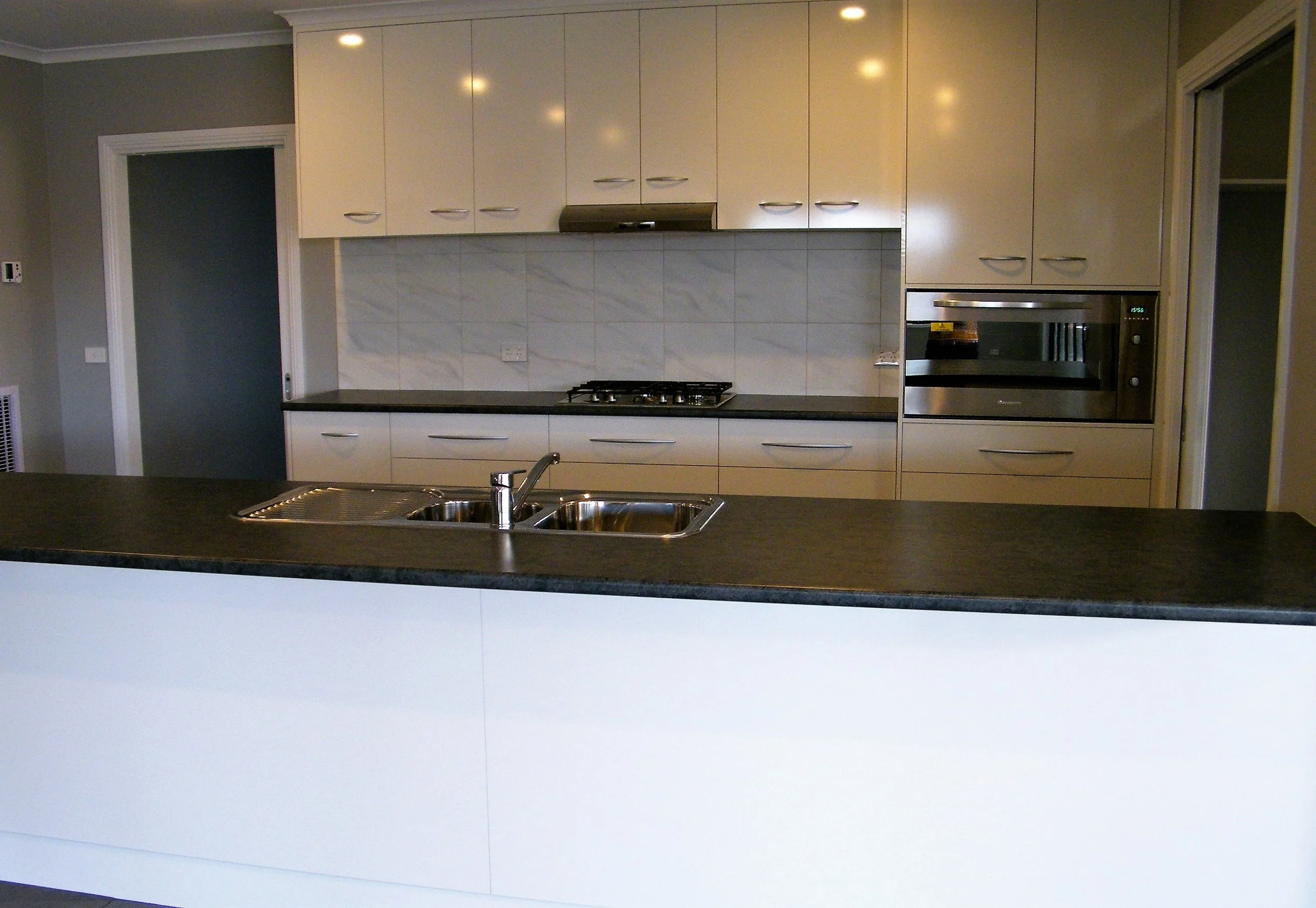 Tallent - kitchen.JPG