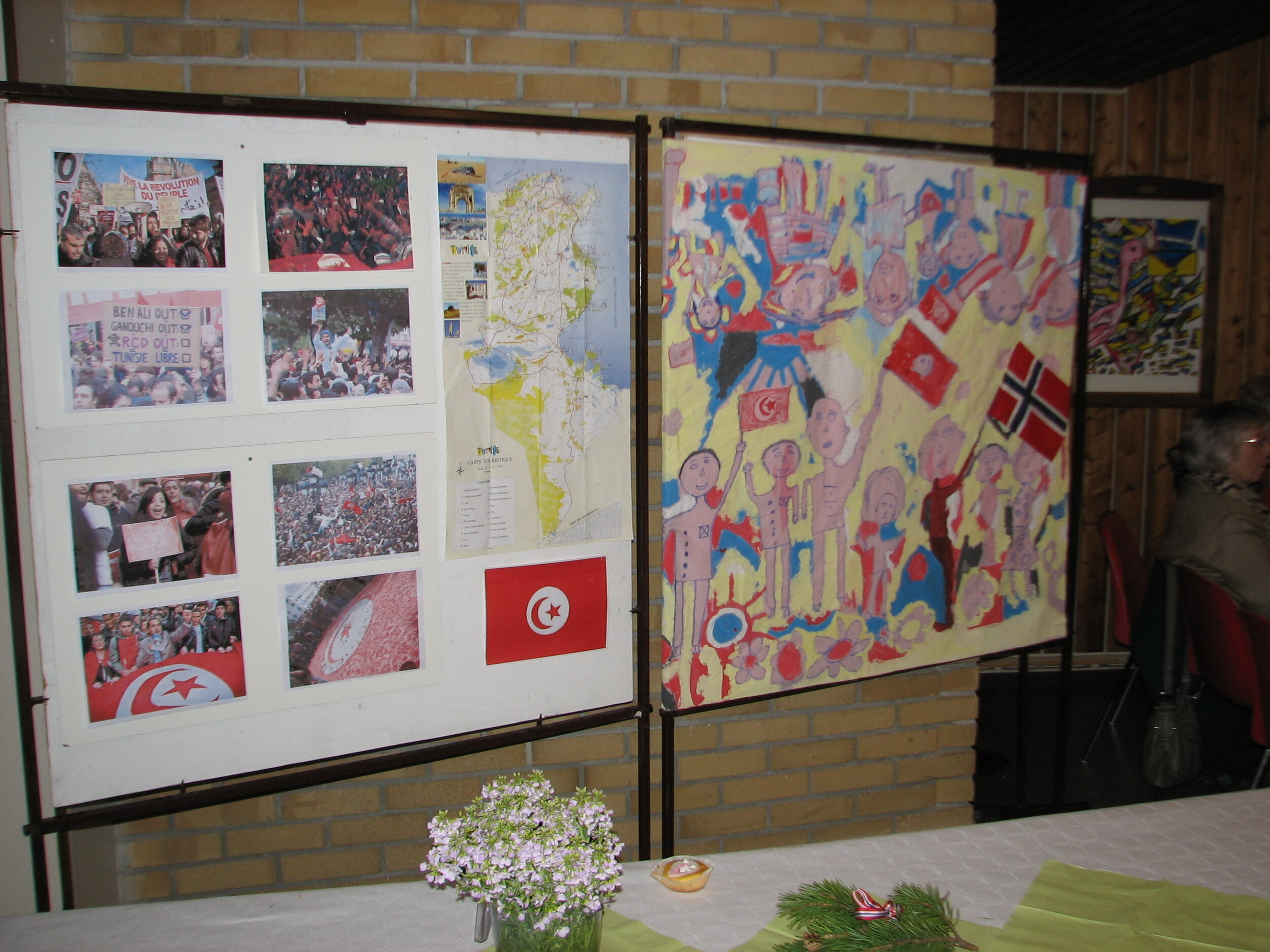 Terråk skole var pyntet med kunst laget av barn fra Tunisia.jpg