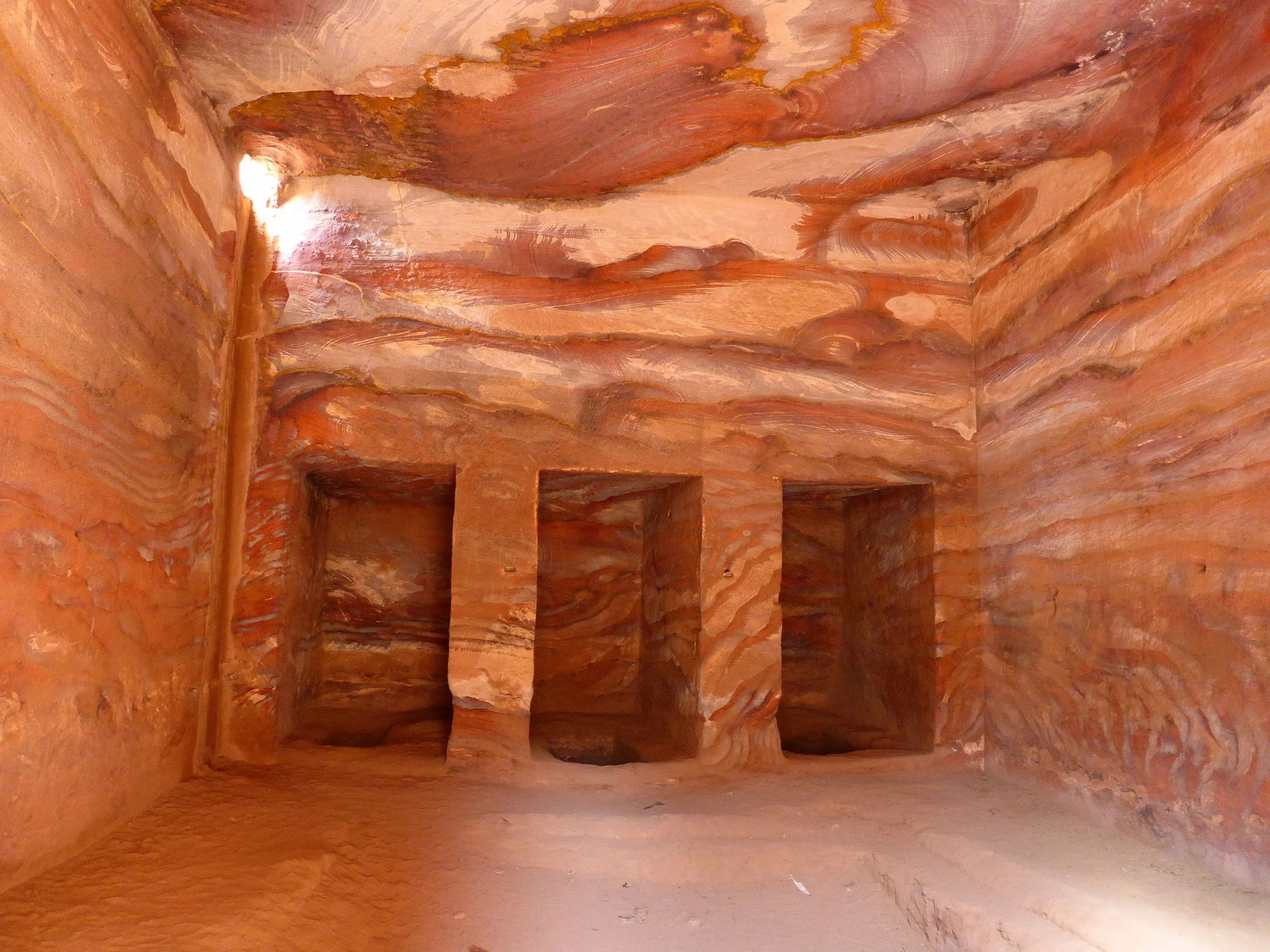 Coloring in Petra