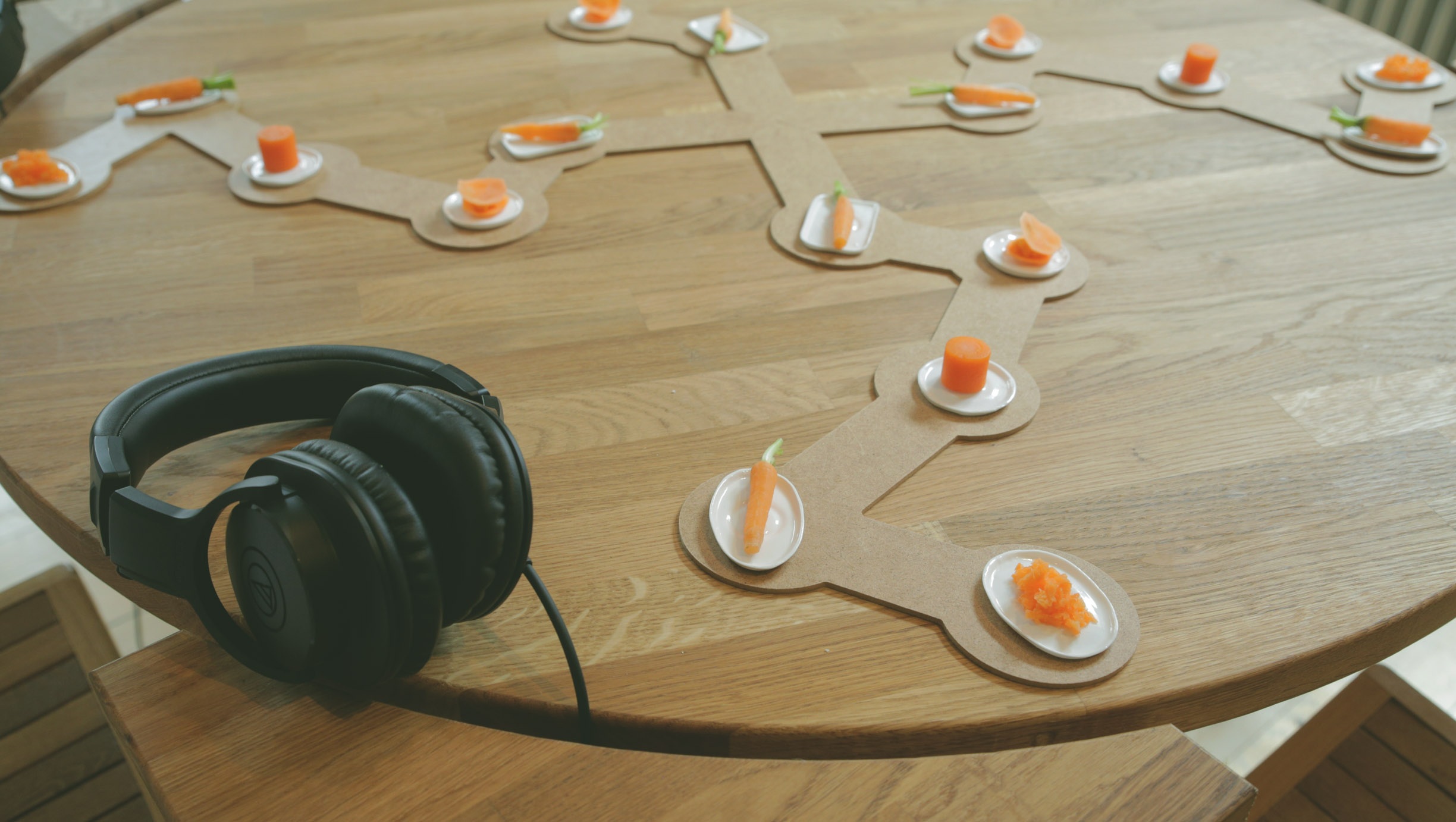 Tasteful turntable