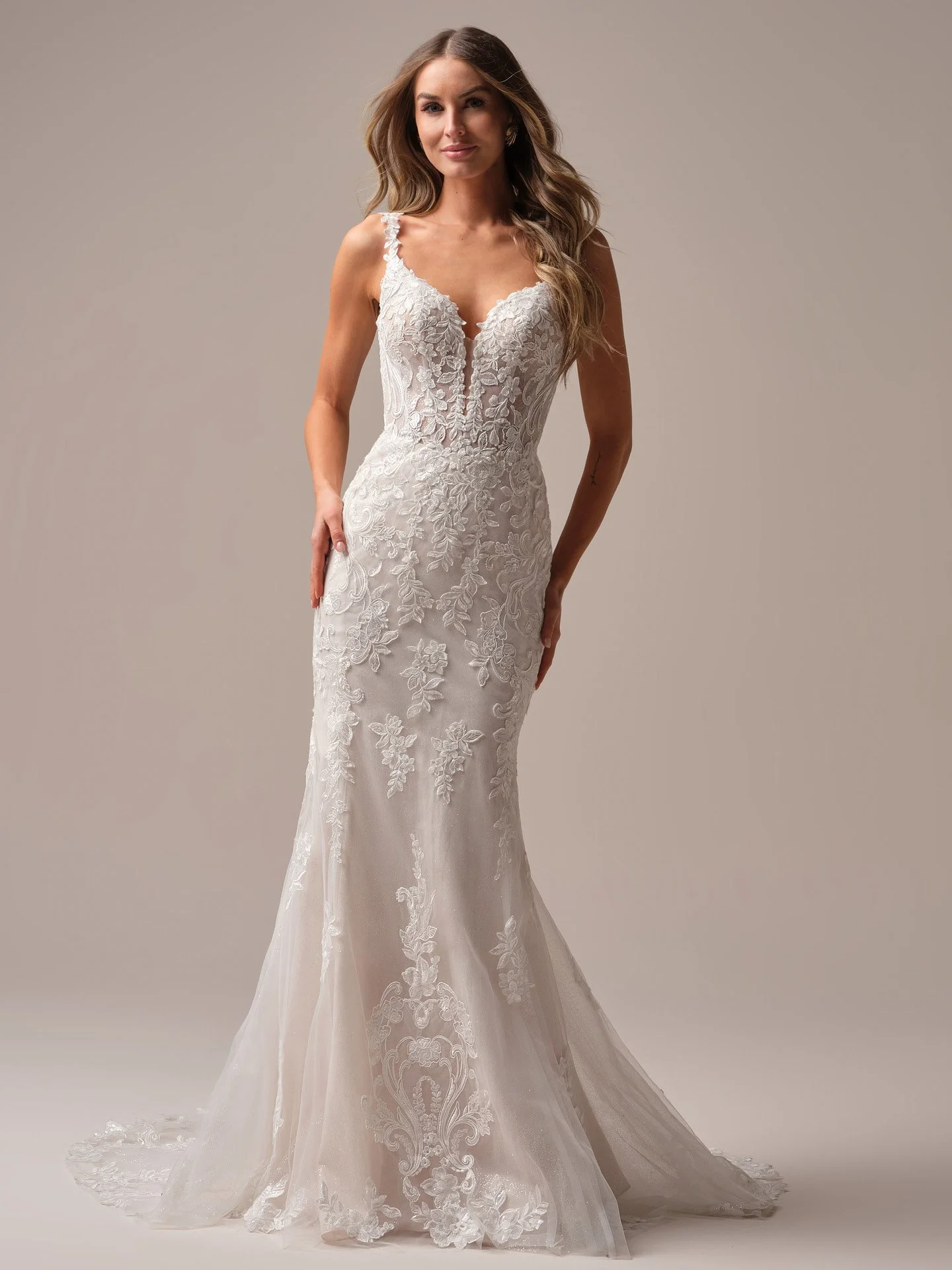 Rebecca-Ingram-Candice-Sheath-Wedding-Dress-25RS918A01-Alt50-IV066.jpg
