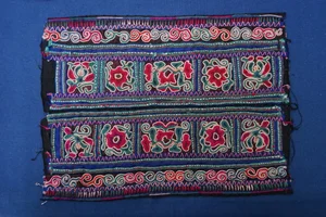 Miao ethnic minority Dazi hand embroidery 打籽绣 piece — YICRAFTS