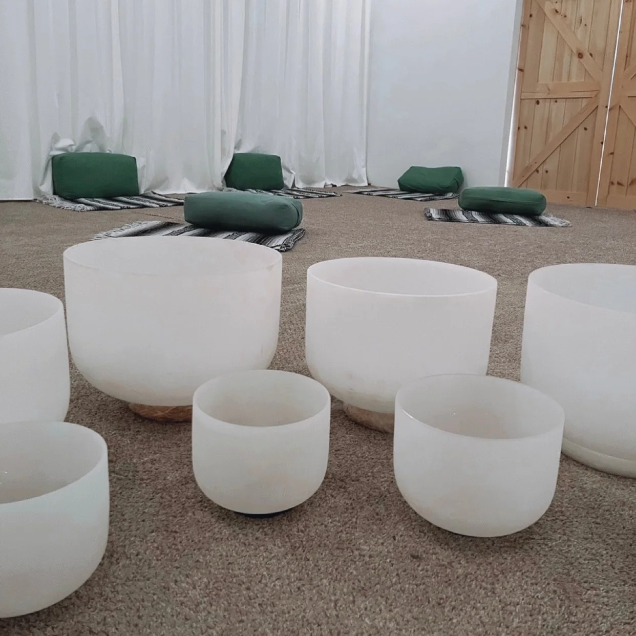 Sound Bath Healing: Benefits of Sound and Crystal Singing Bowl — Soul ...