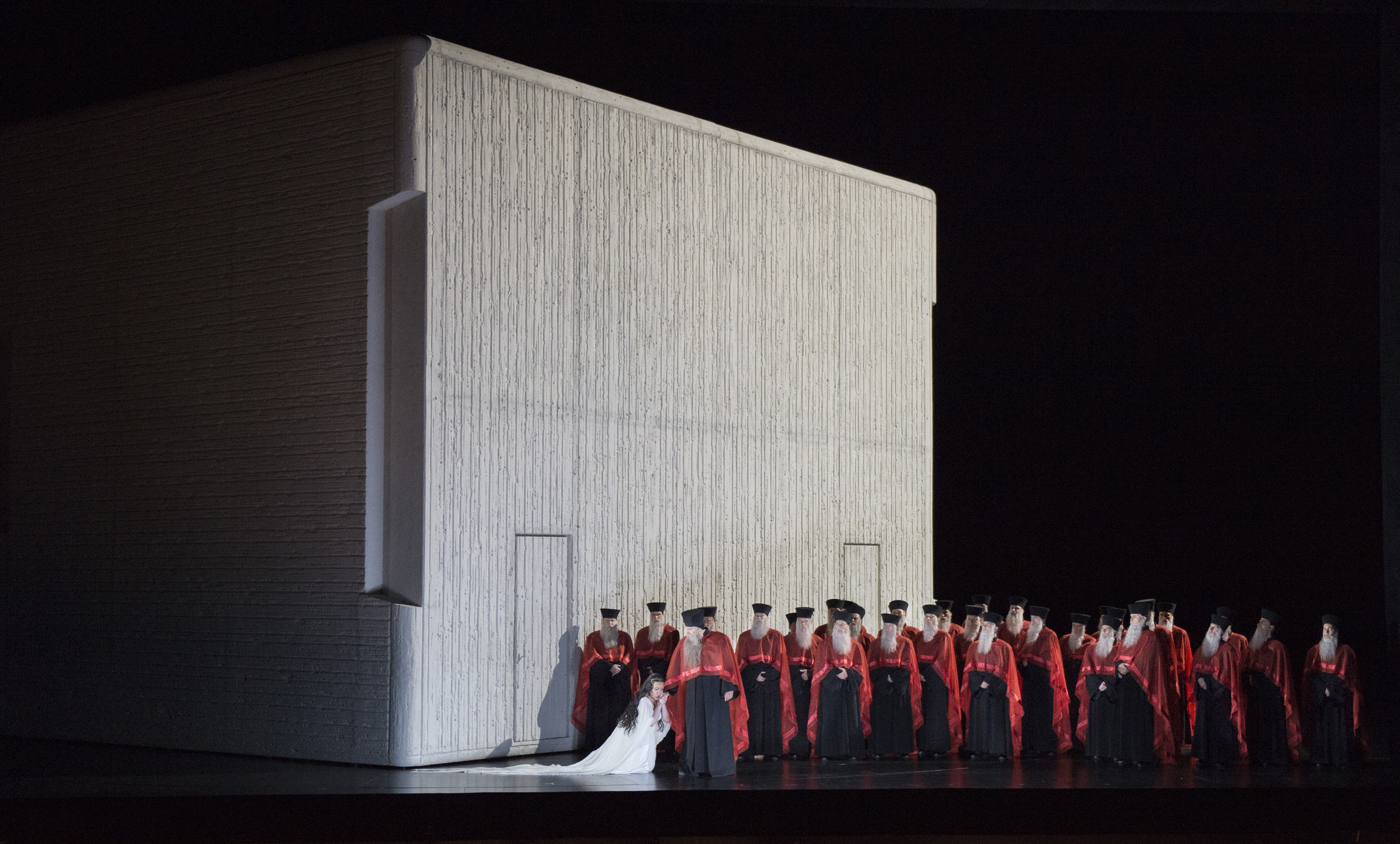 hires-17_Aida_2017_EkaterinaSemenchuk_KonzertvereinigungWienerStaatsopernchor_c_SF_MonikaRittershaus.jpg