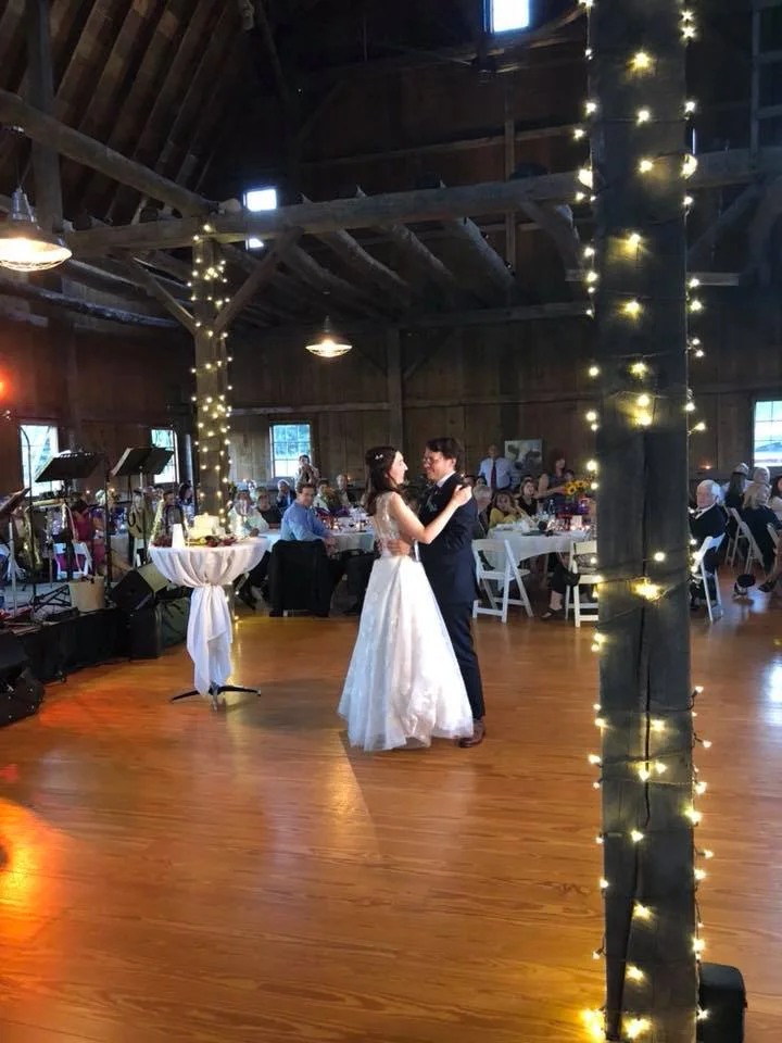Alison-Jake-Frist-Dance.jpg