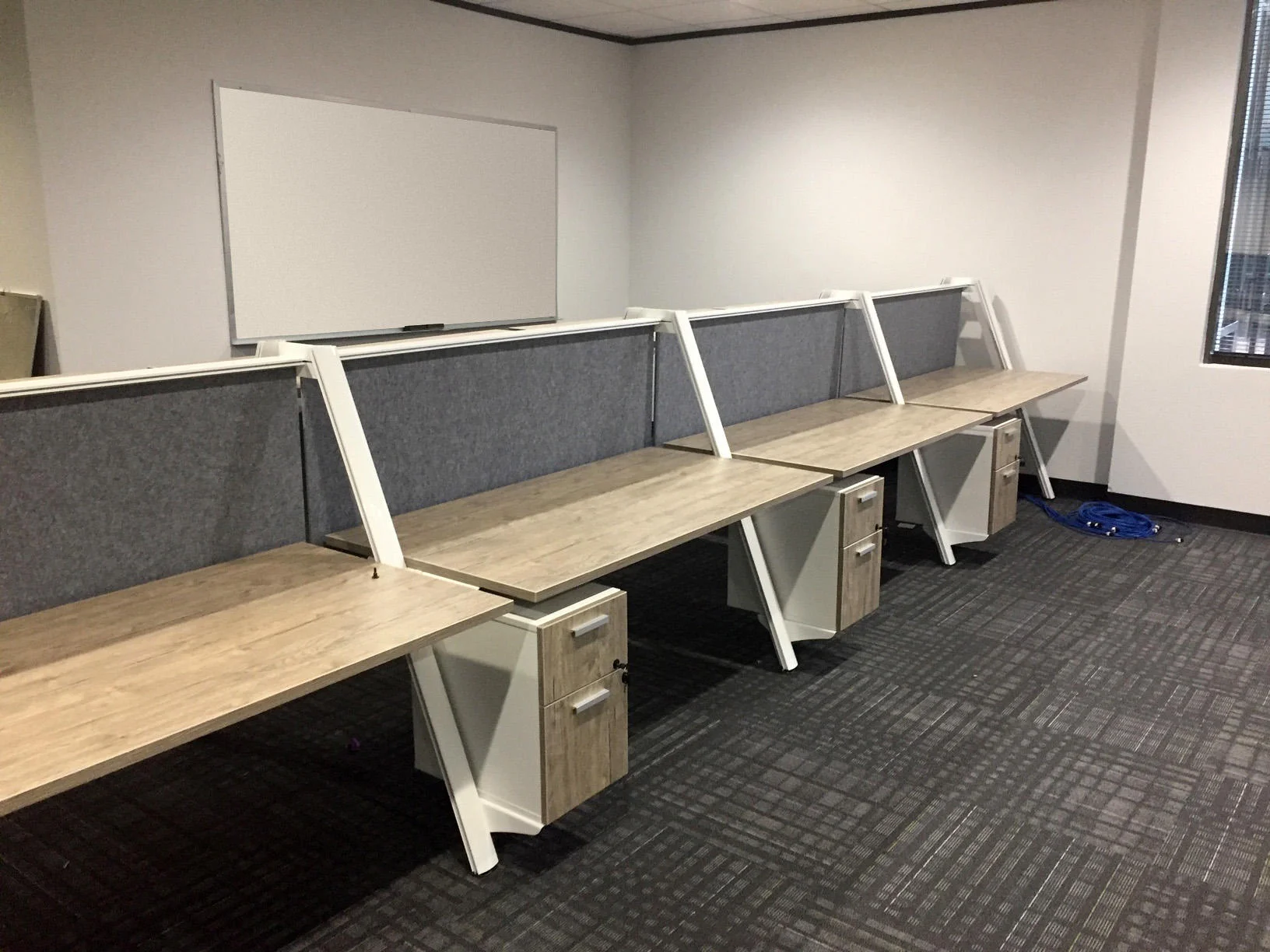 leadingReach-180Office_6.jpg