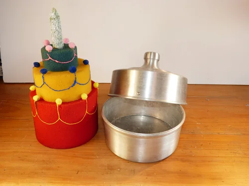 Dove Pan — product photograph