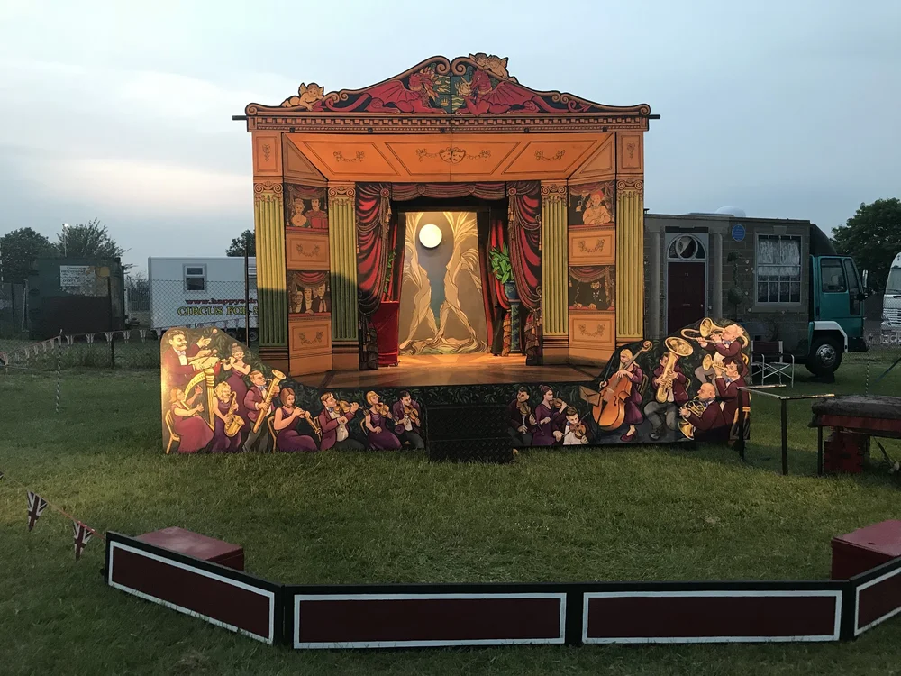 Travelling Show Stage — product photograph