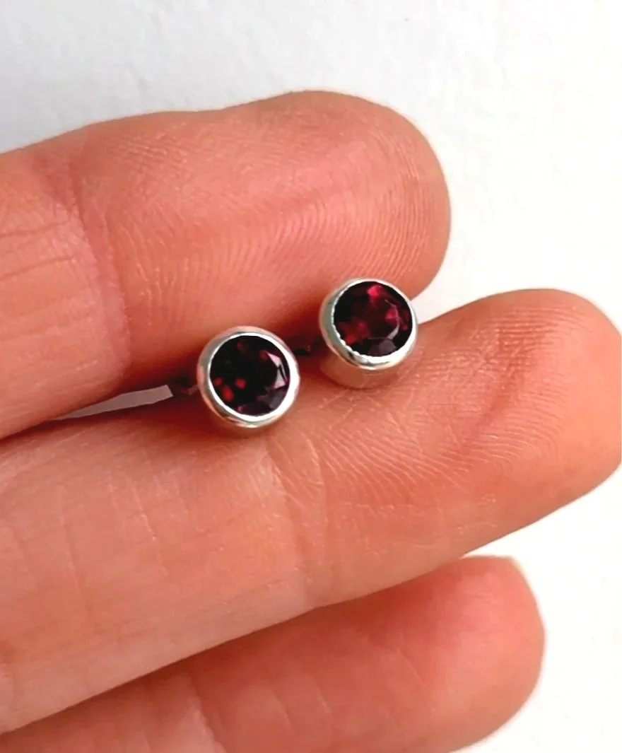 rhodolite-garnet-silver-stud-earrings-margaret-walsh-jewelry