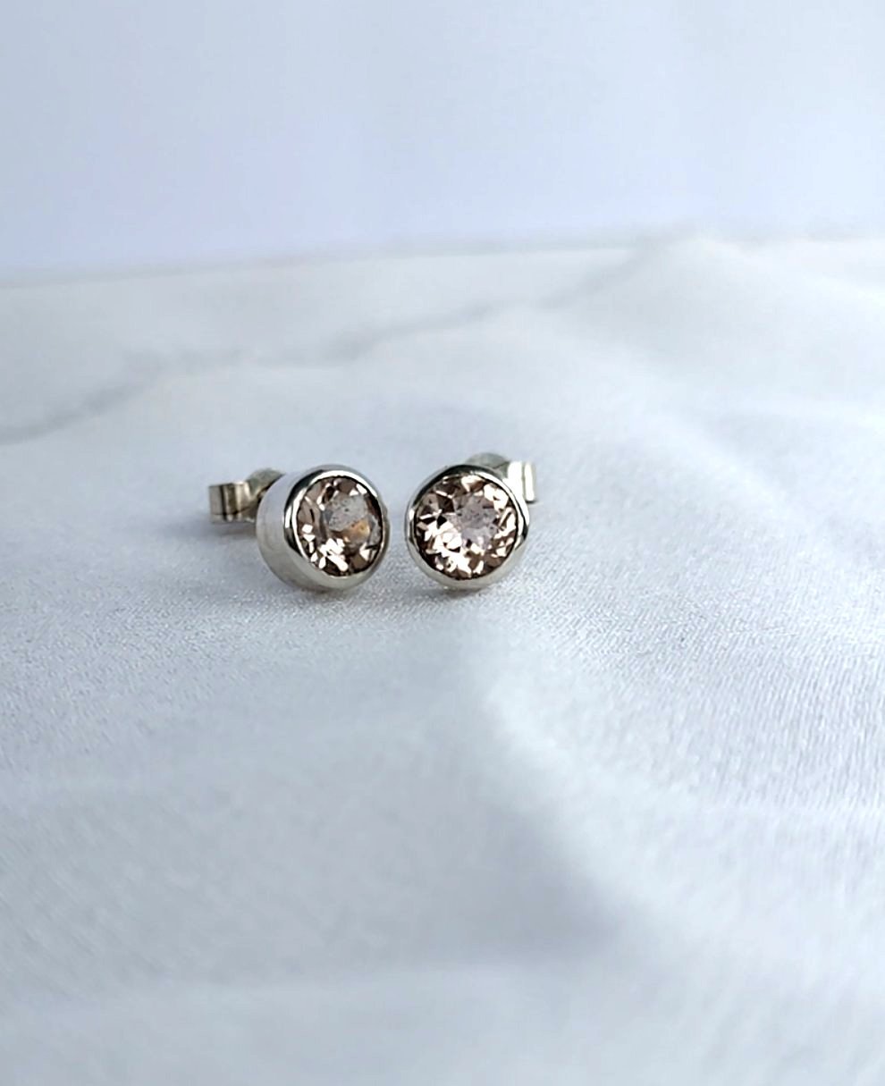 morganite studs (3).jpg