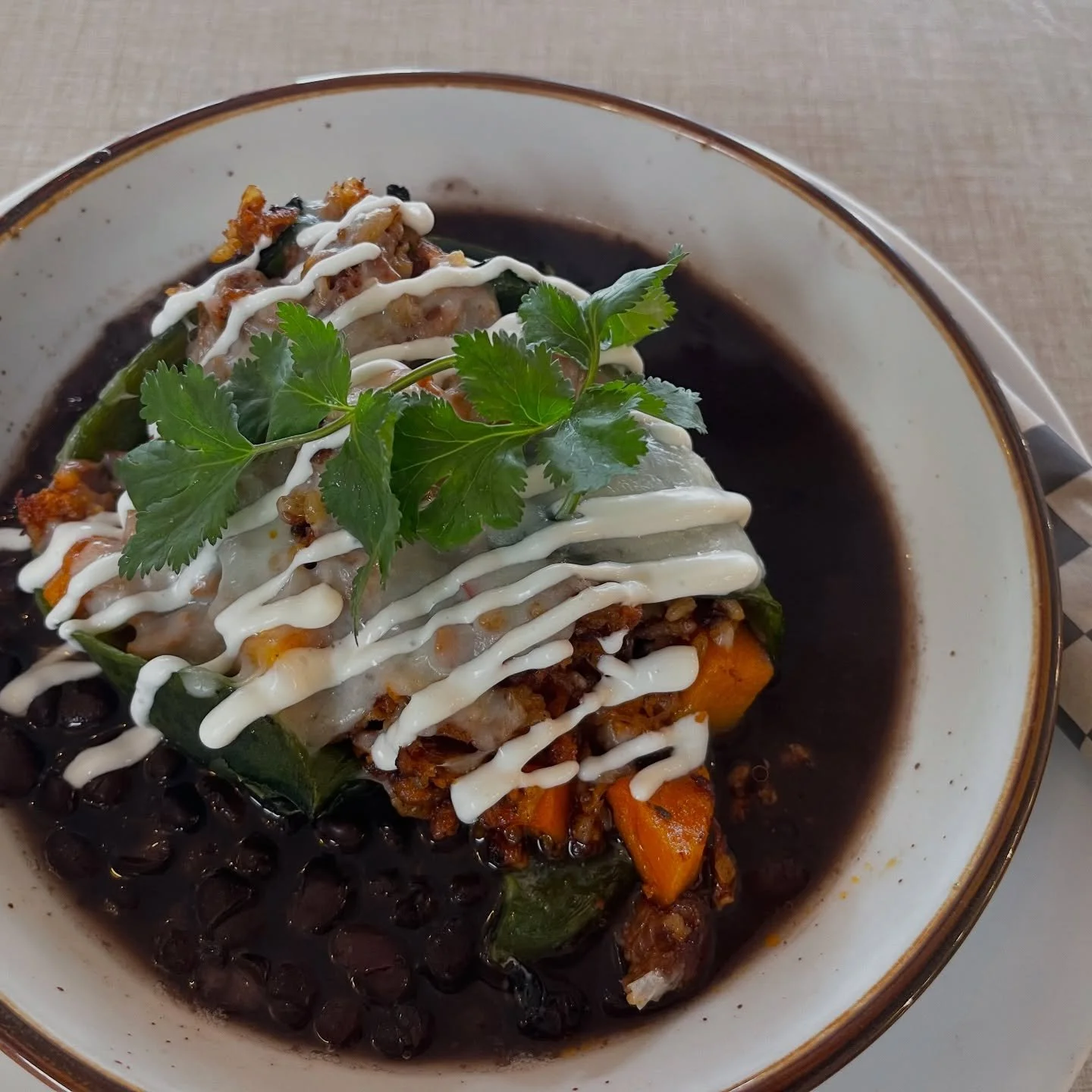 🌮🌹 Whether you&rsquo;re craving your go-to classics or ready to explore new favorites, Zona Rosa is where post-holiday cravings come to life. No cleanup. No dishes. Just damn good food, strong drinks, and the kind of energy that makes you forget ho