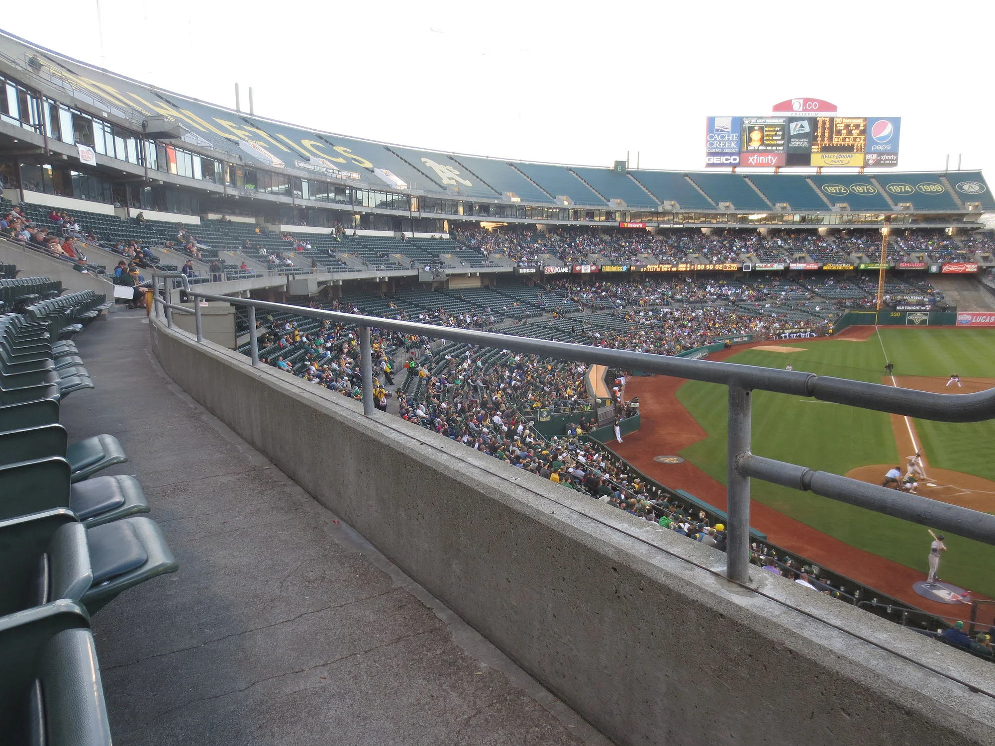 2013_oakland_coliseum2.jpg
