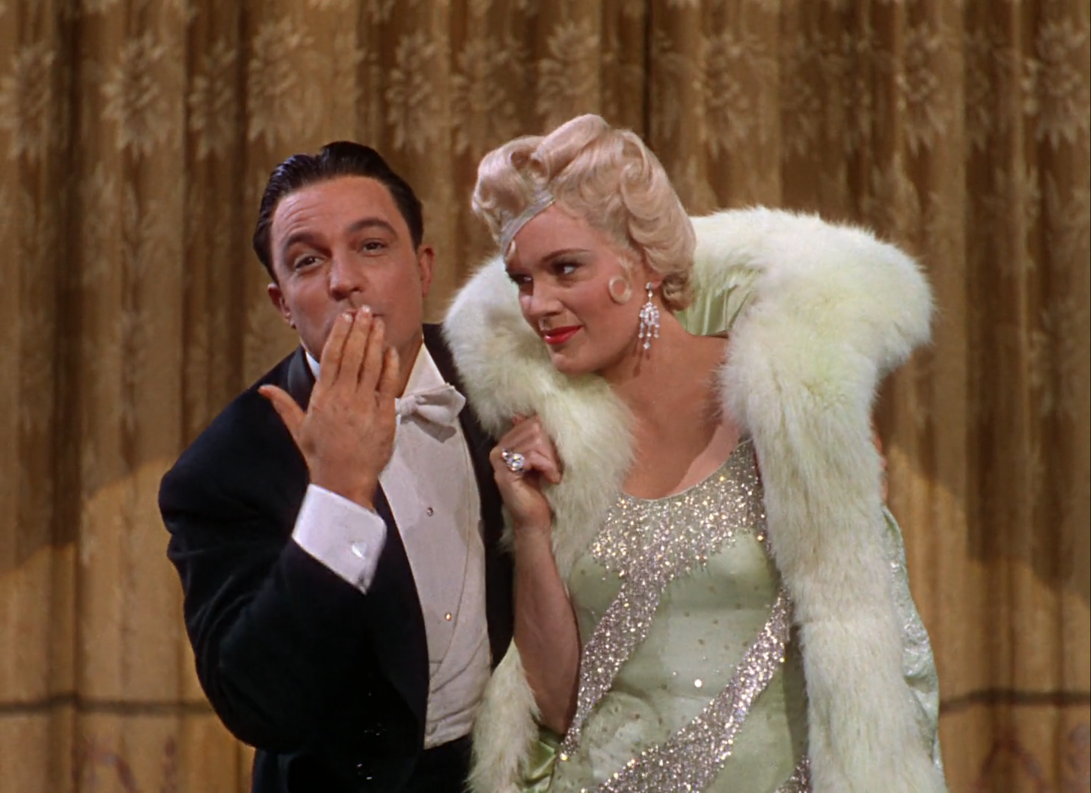 SINGIN' IN THE RAIN