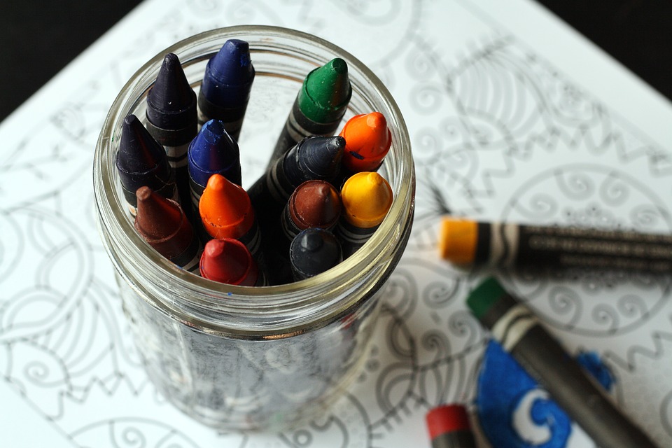 crayons-1445057_960_720.jpg