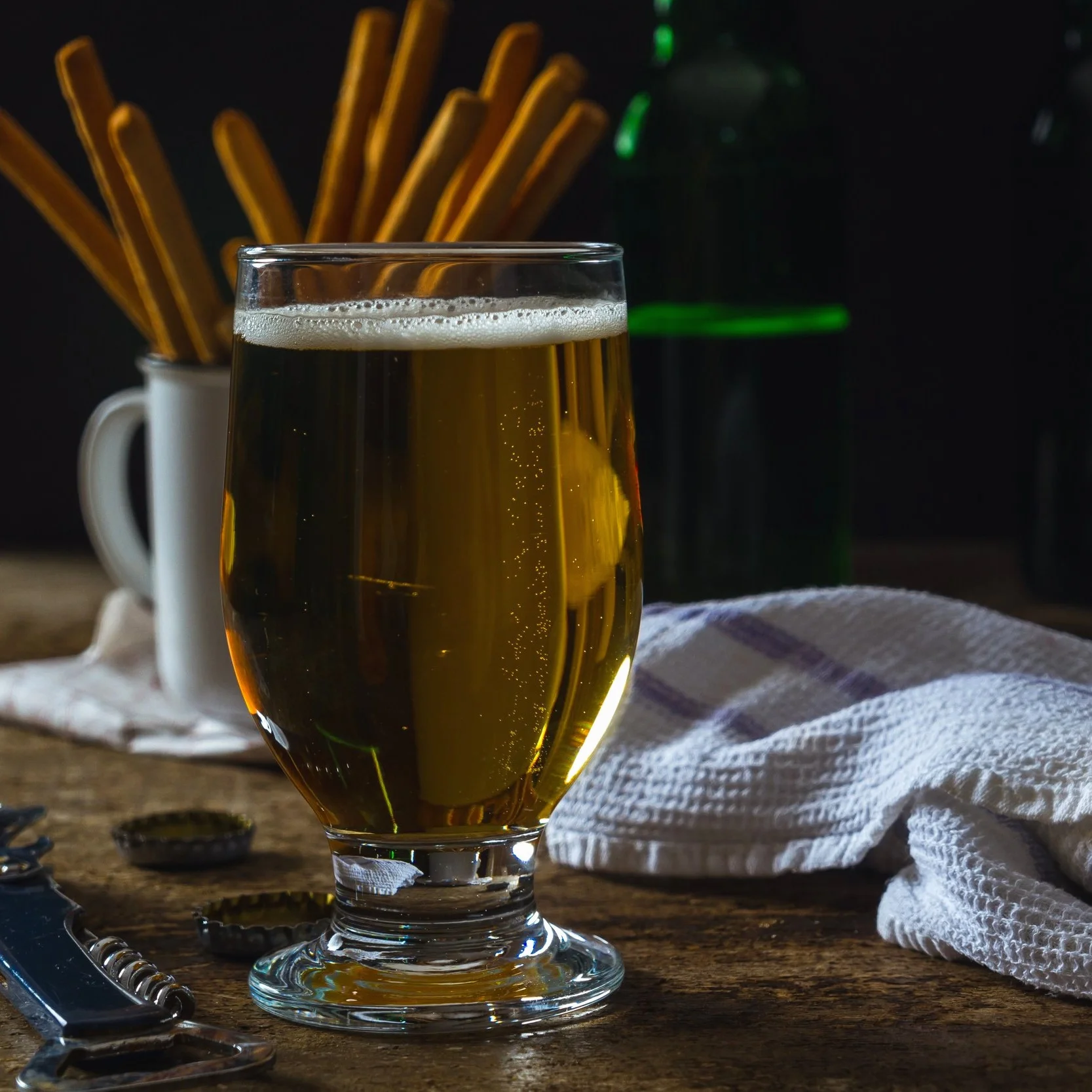 Cider_alexander-mils-431546-unsplash.jpg