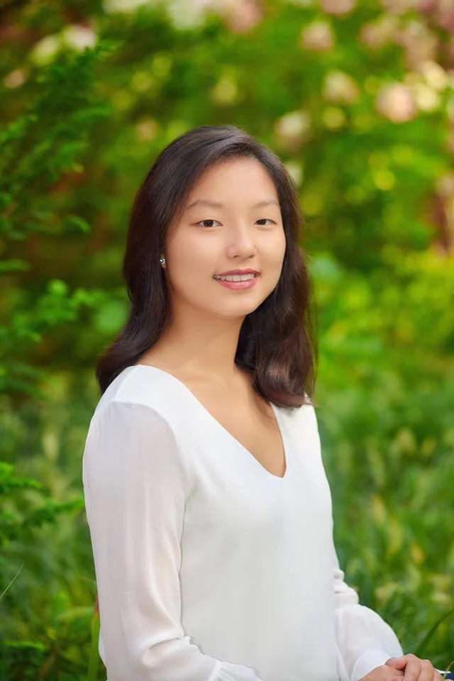 Julia Senior Pic.jpg