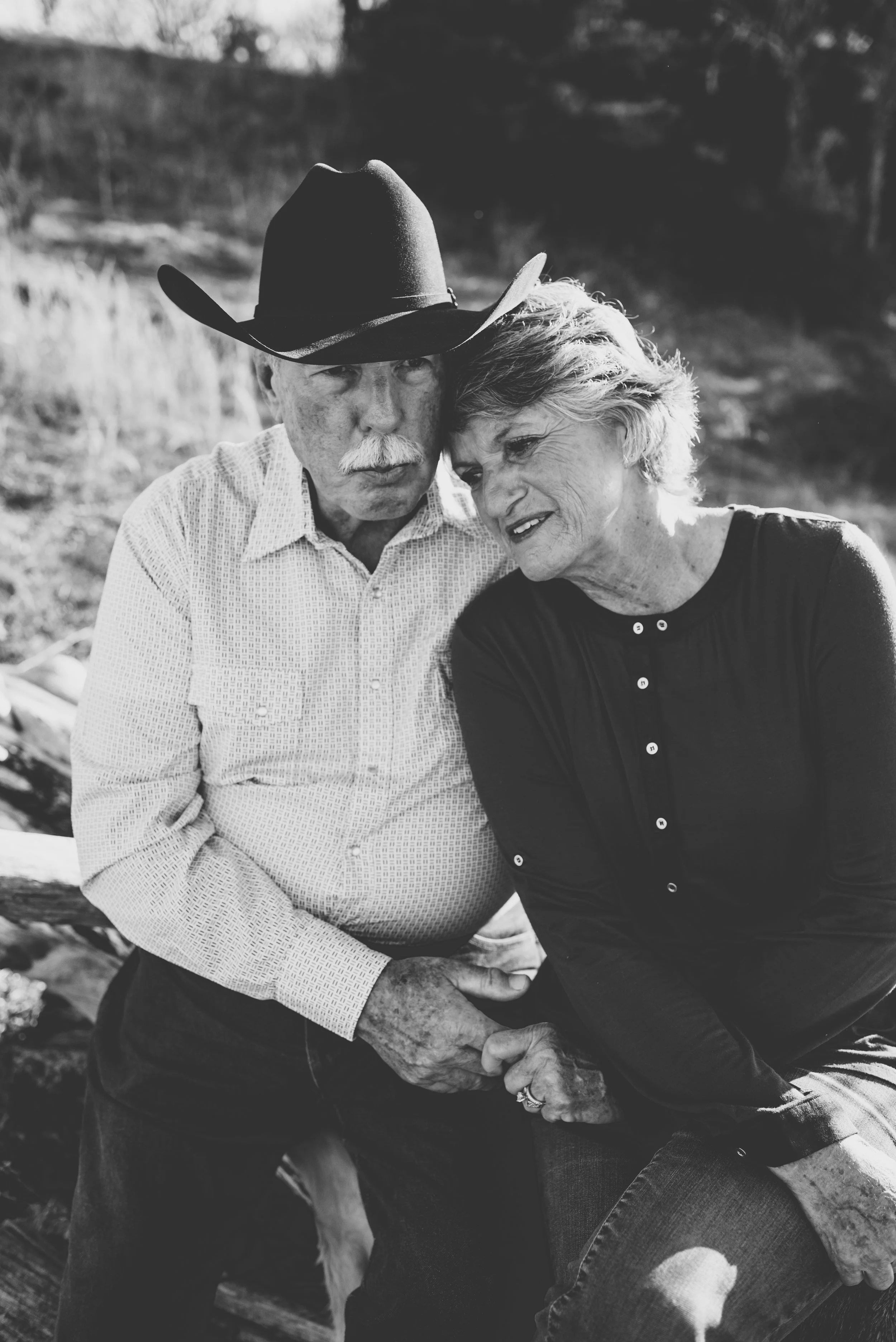 © Copyright 2022, Kimberly Philbeck_Hayes Anniversary Session_DSC_4108.jpg