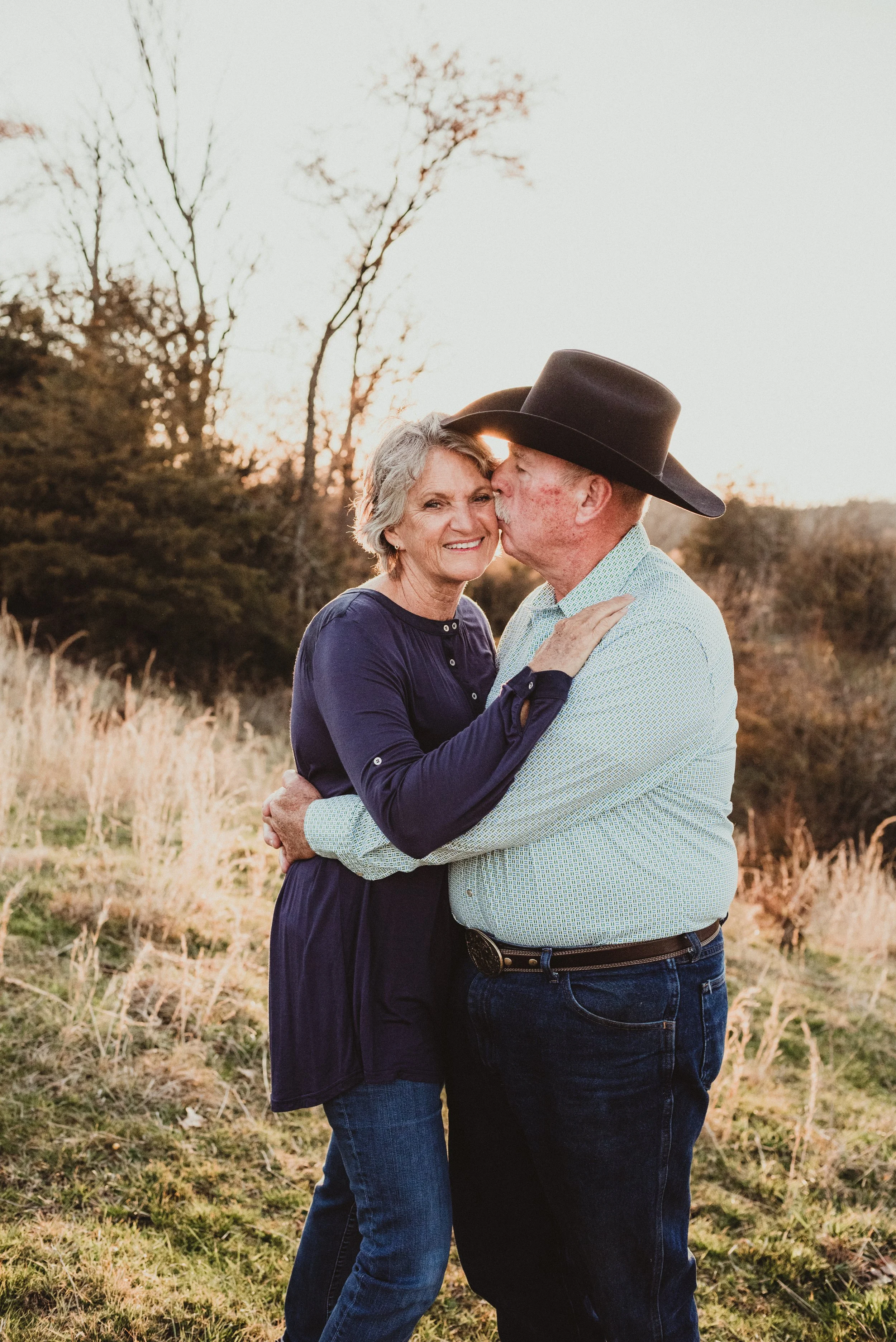 © Copyright 2022, Kimberly Philbeck_Hayes Anniversary Session_DSC_4344.jpg