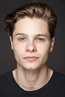 toby wallace.jpg