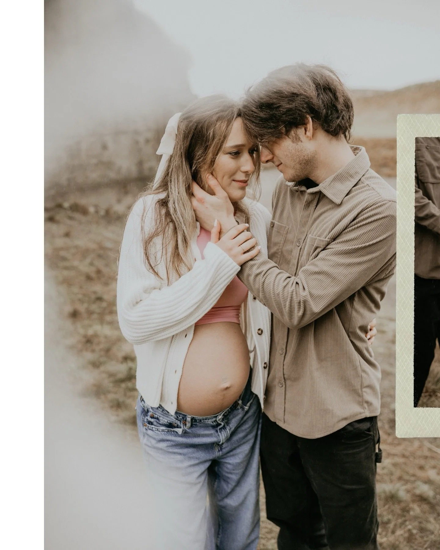 Isabel and Max are welcoming a beautiful baby girl into this world very soon&hellip;so we decided to play in the rain a bit before she gets here ☔️🫶🏼 #maternity #pnwphotographer #maternityphotoshoot