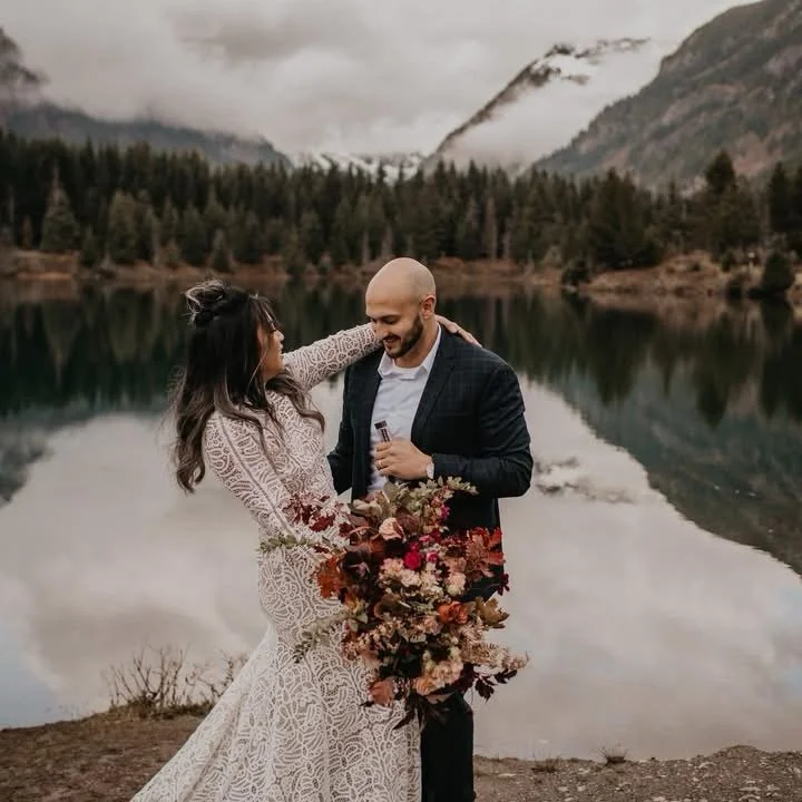 Time really does fly when you&rsquo;re having fun&hellip;how was this day SIX years ago? 🤯 You can&rsquo;t go wrong with the cascade mountains and the love of your life 😉🫶🏼 #pnwphotographer #weddingphotographer #elopmentwedding