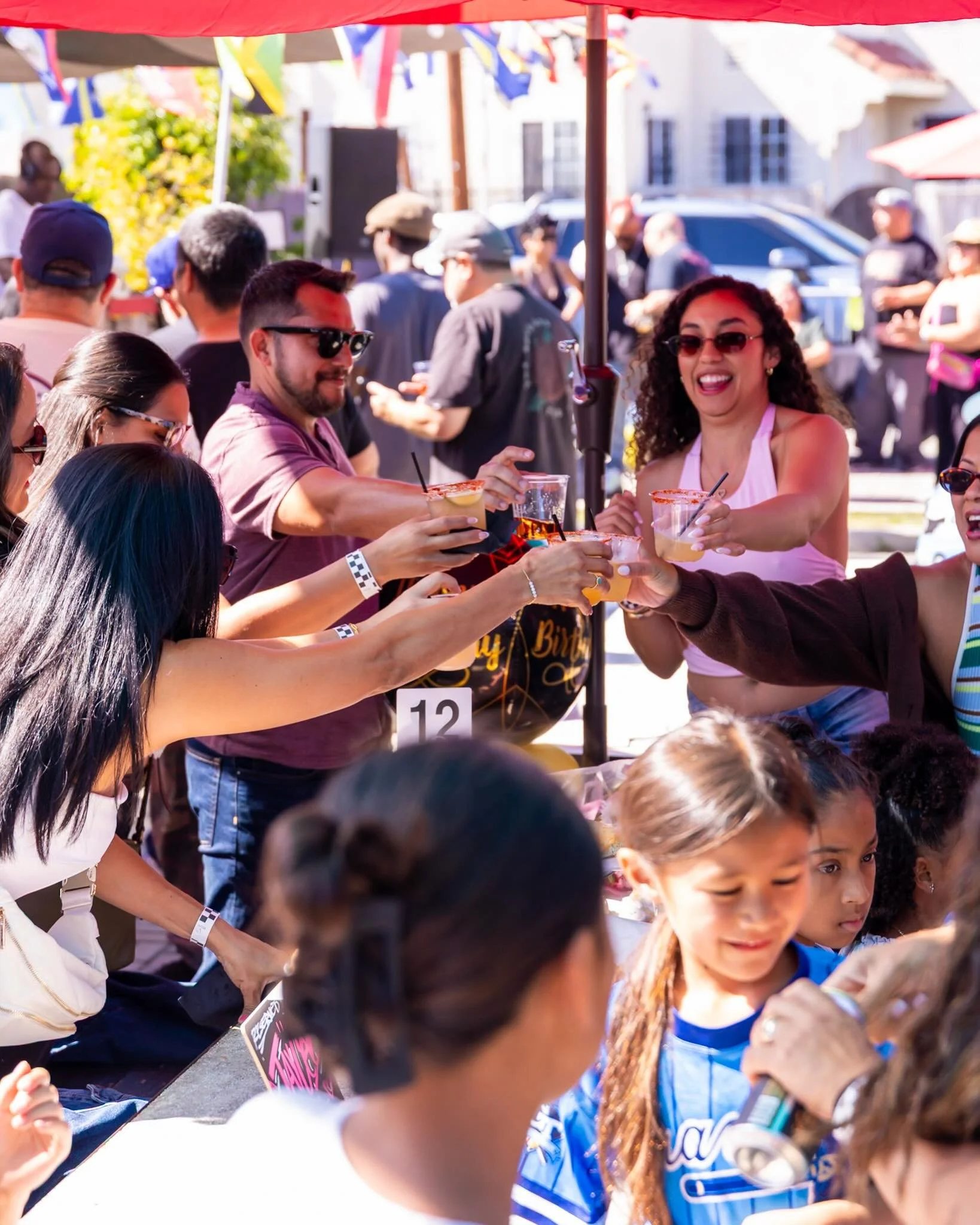 IT FEELS LIKE SUMMER. @clubrealones EVERY 1st Sunday at @deliciouspizzahq - (except for next month.  It will be the second Sunday, July 12th) 📸 @aldaleophotography