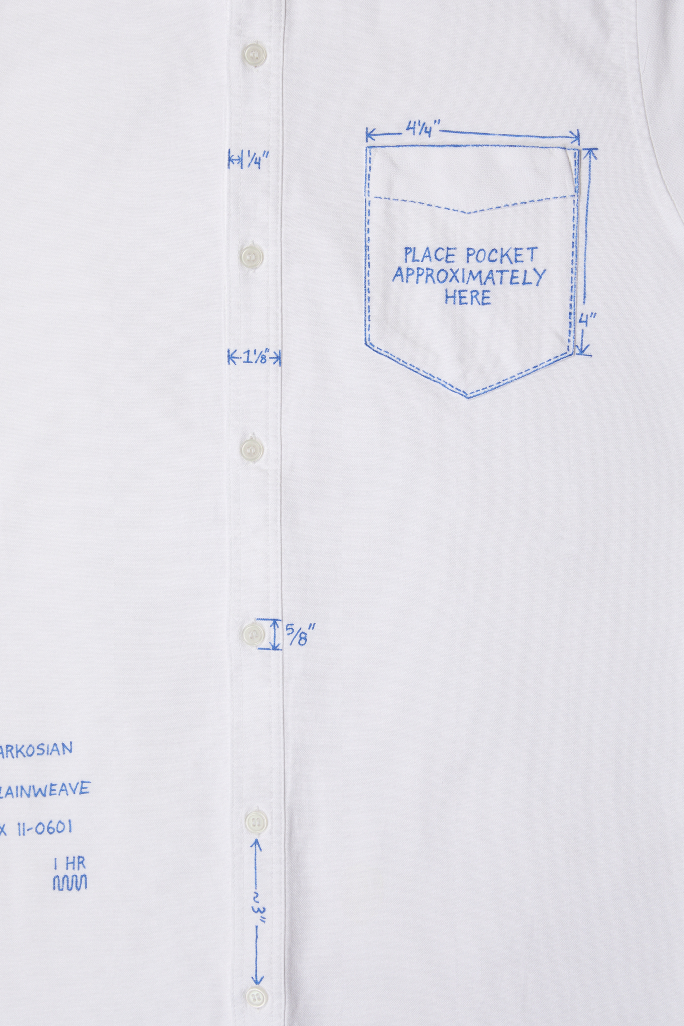 FW24_TechpackButtonUpDetail1.png