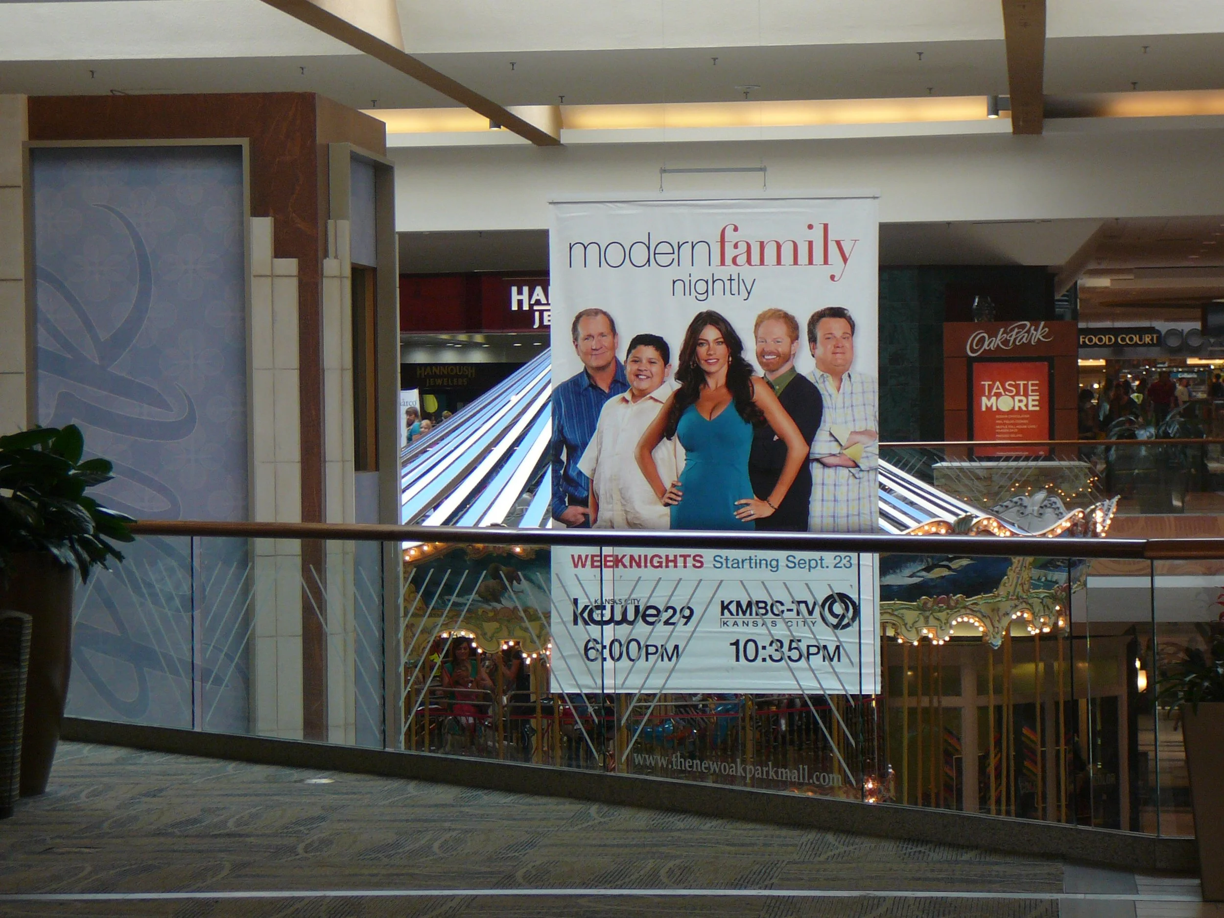 mod fam banner in oak park mall.JPG