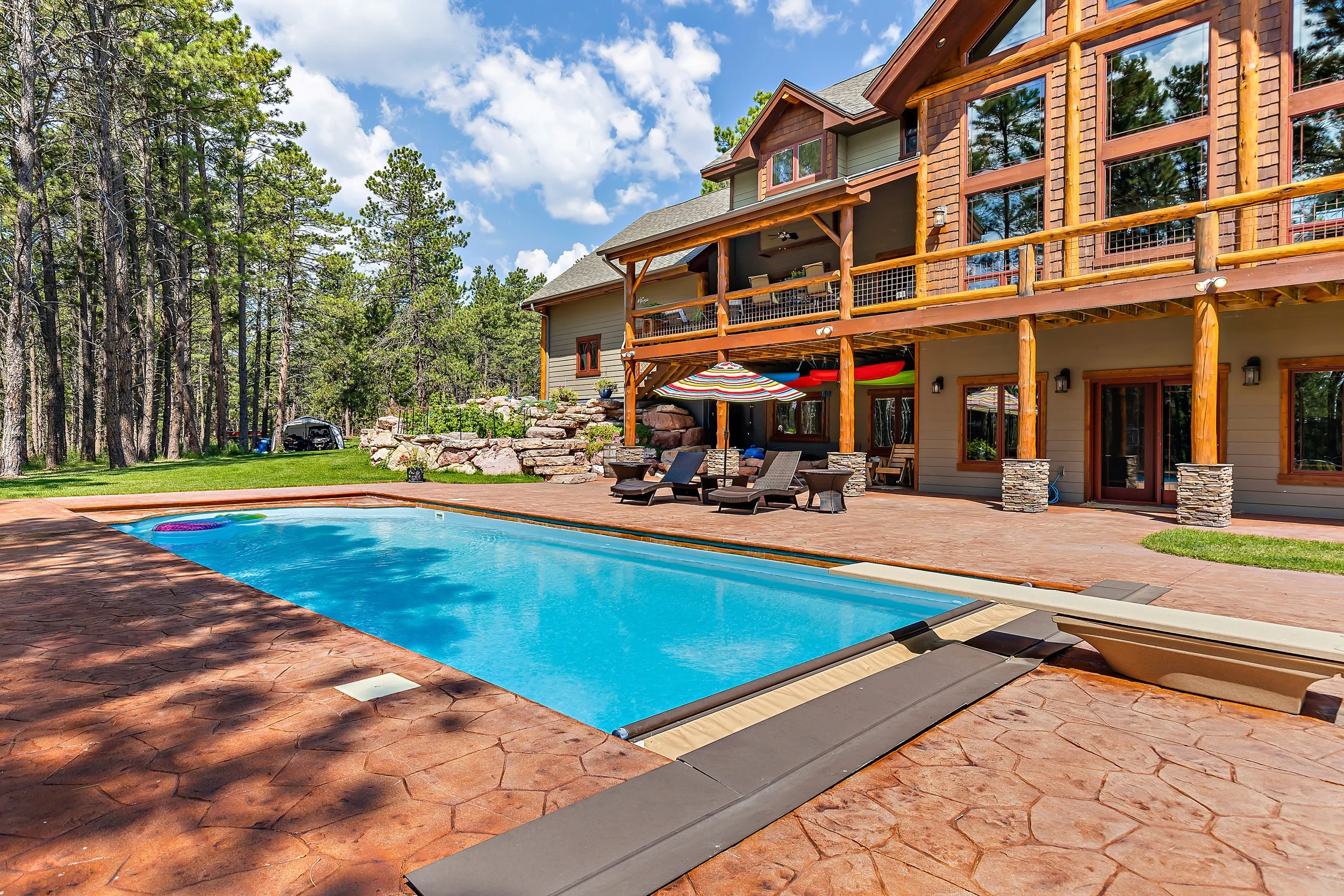 7100SunRidgeRdext15.jpg
