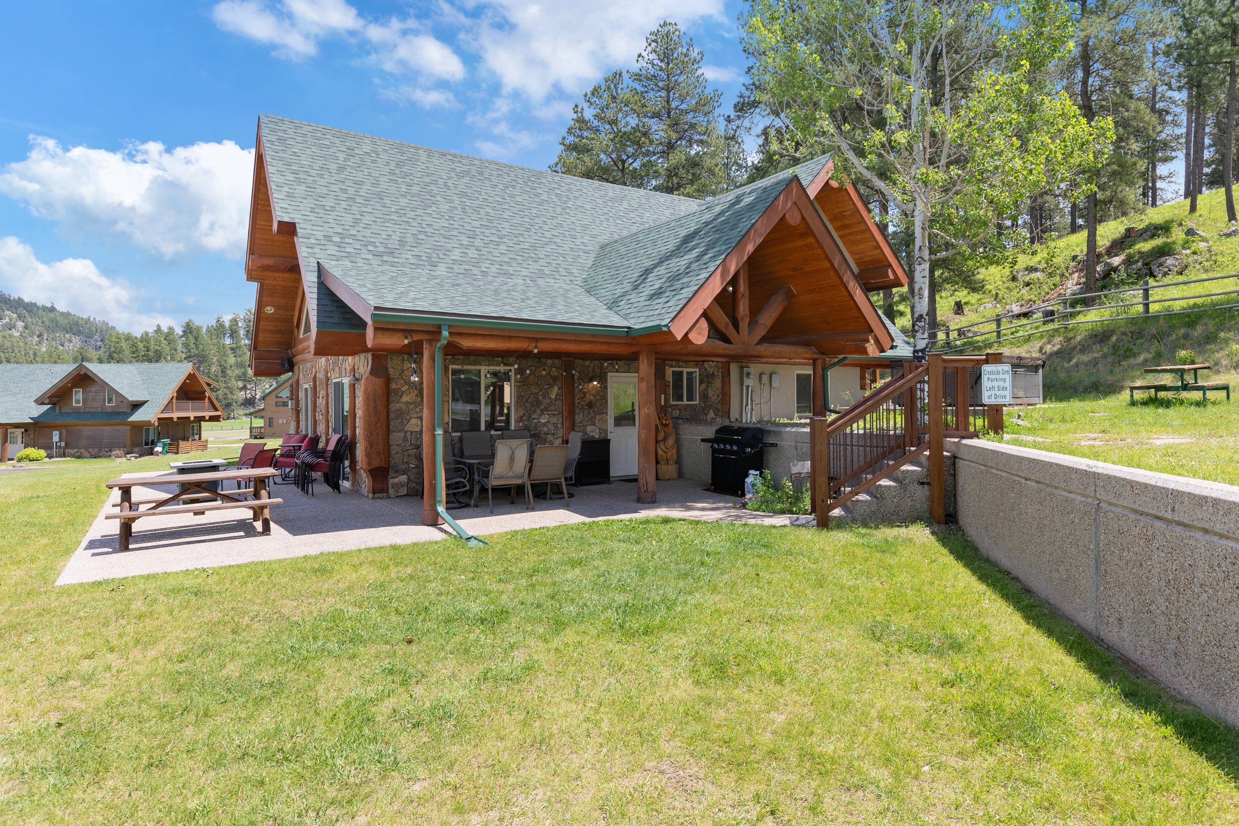 12727HappyTrails-CreeksideGemext04.jpg