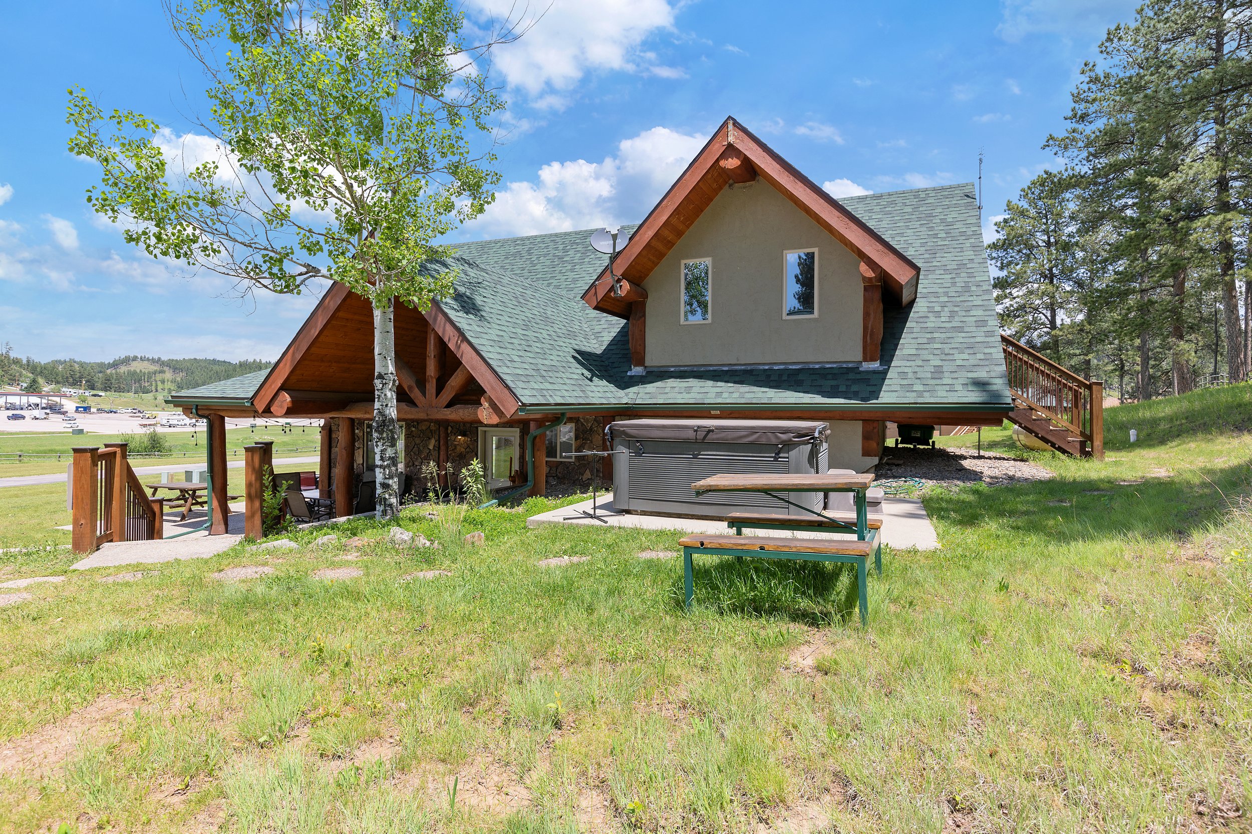 12727HappyTrails-CreeksideGemext05.jpg