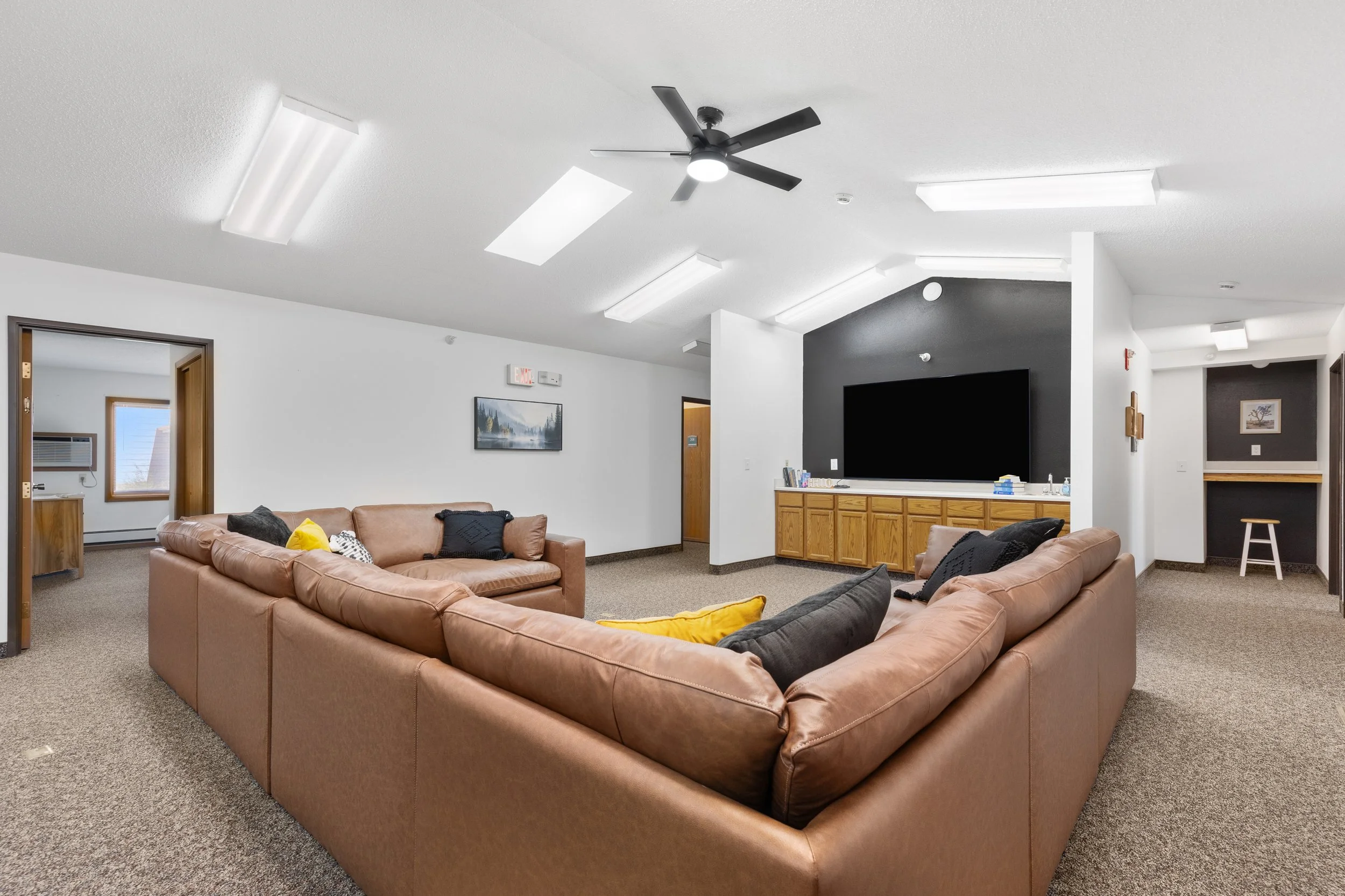 405EFairlaneDr03.jpg
