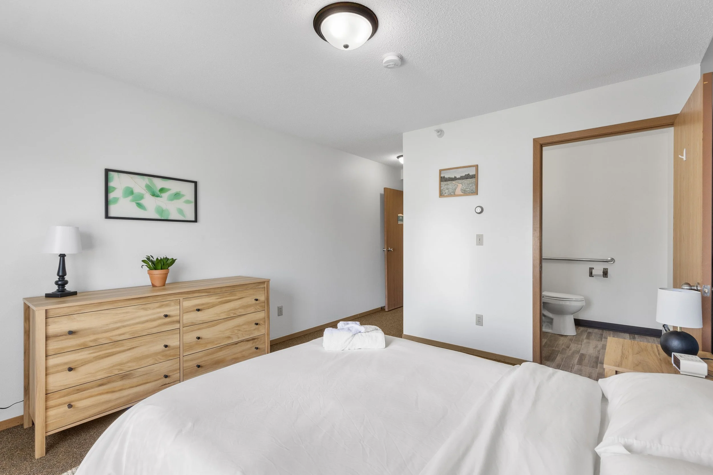 405EFairlaneDr23.jpg