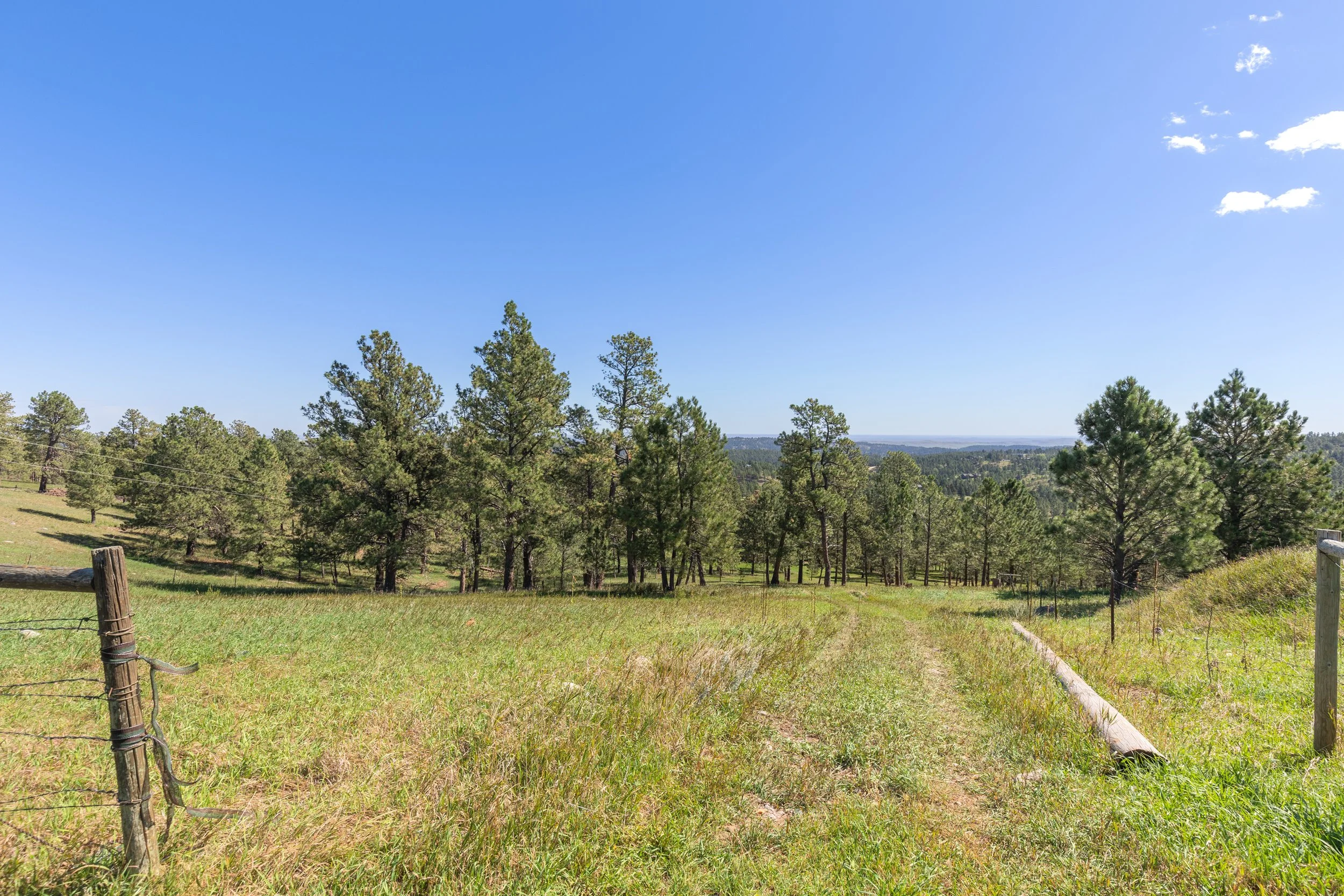 23798CoyoteFlatsRdext36.jpg