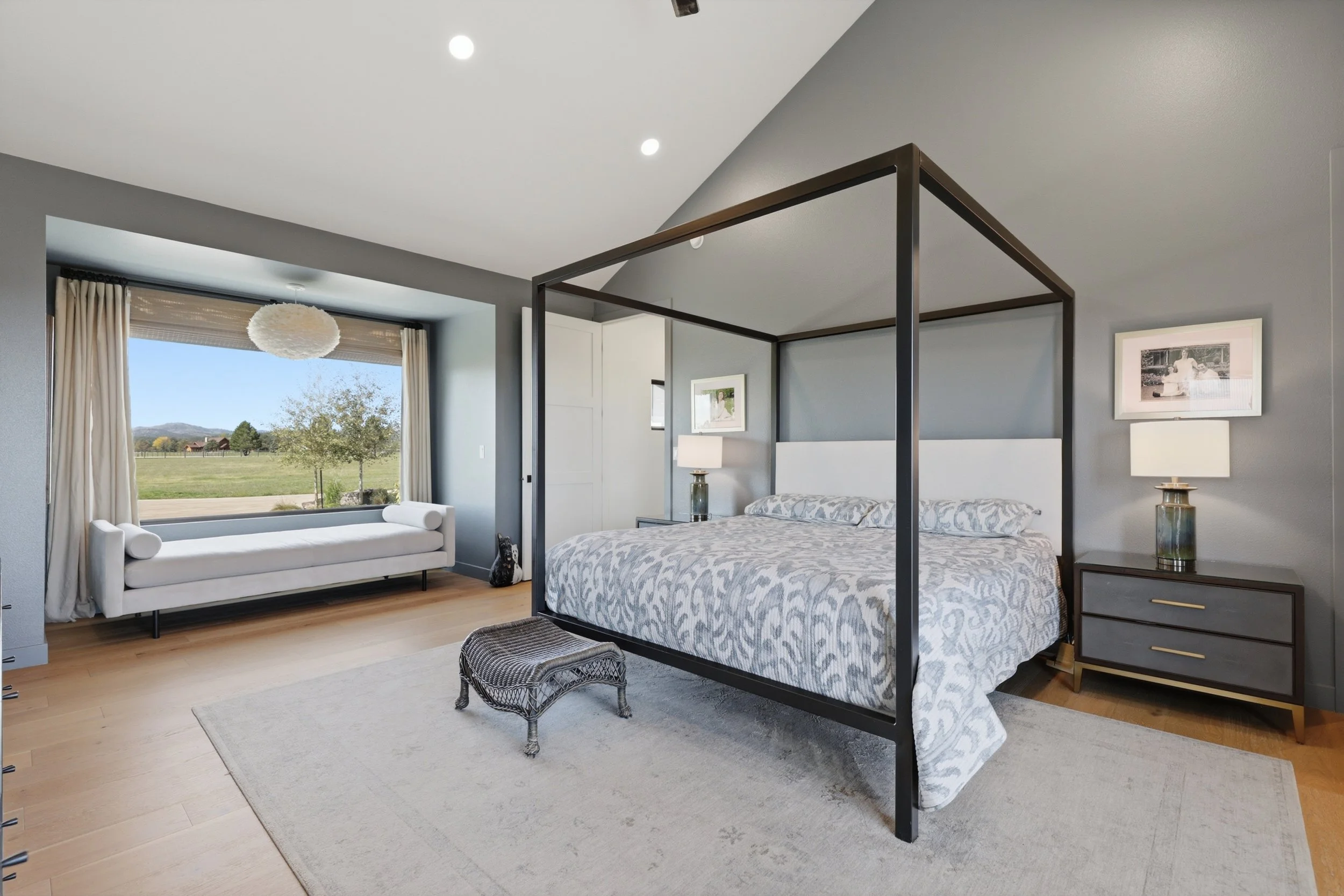 23798CoyoteFlatsRdint29.jpg