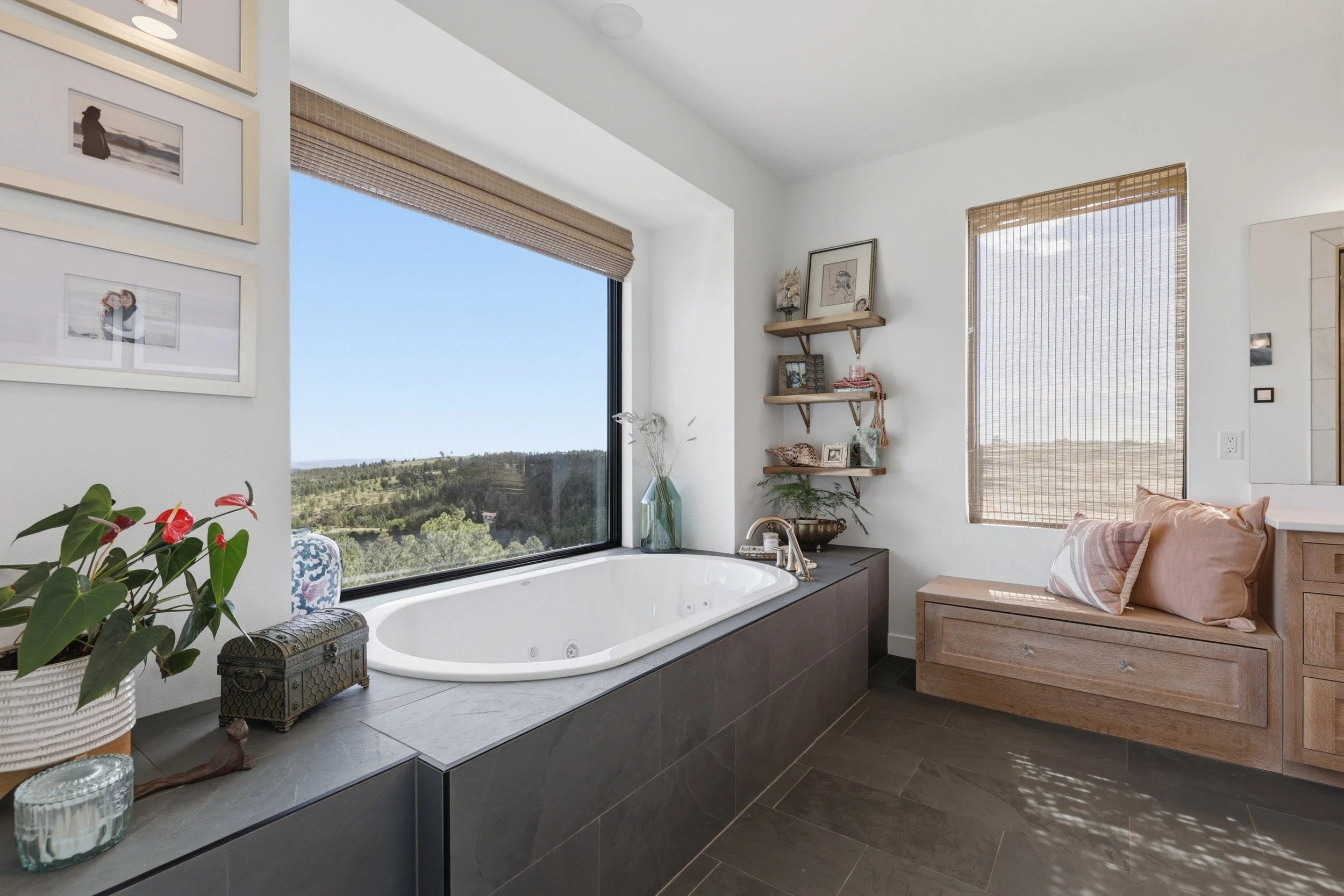 23798CoyoteFlatsRdint31.jpg