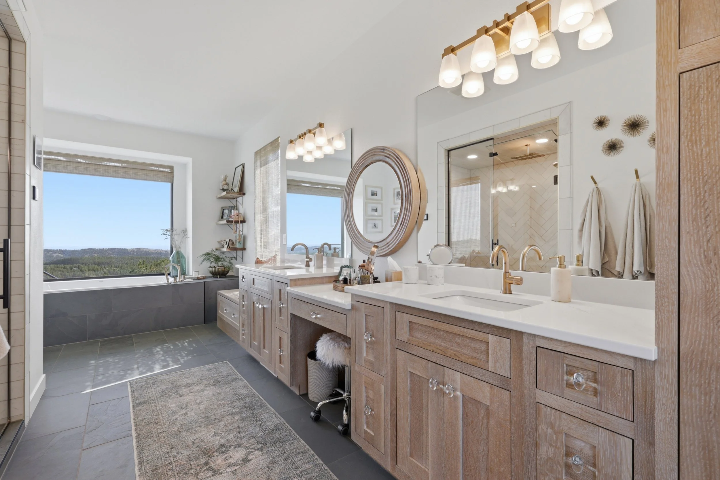 23798CoyoteFlatsRdint34.jpg