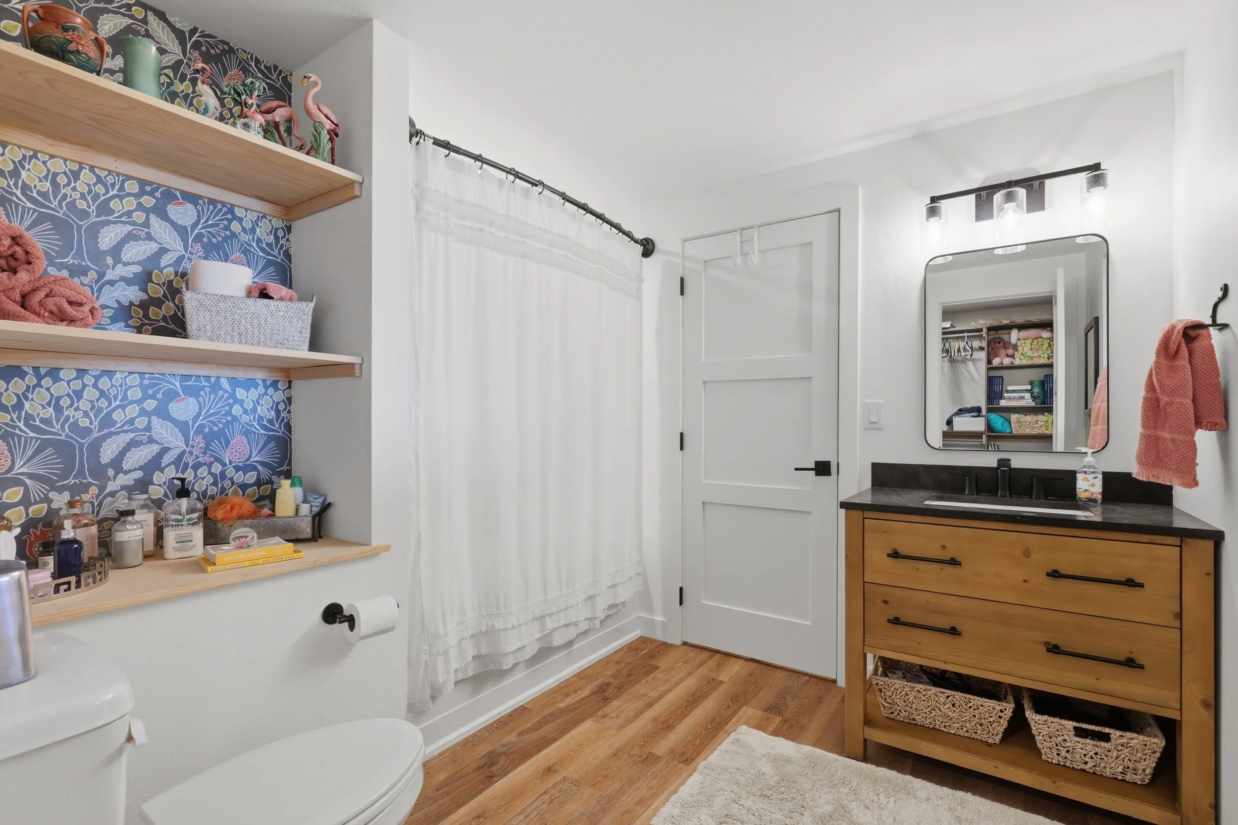 23798CoyoteFlatsRdint70.jpg