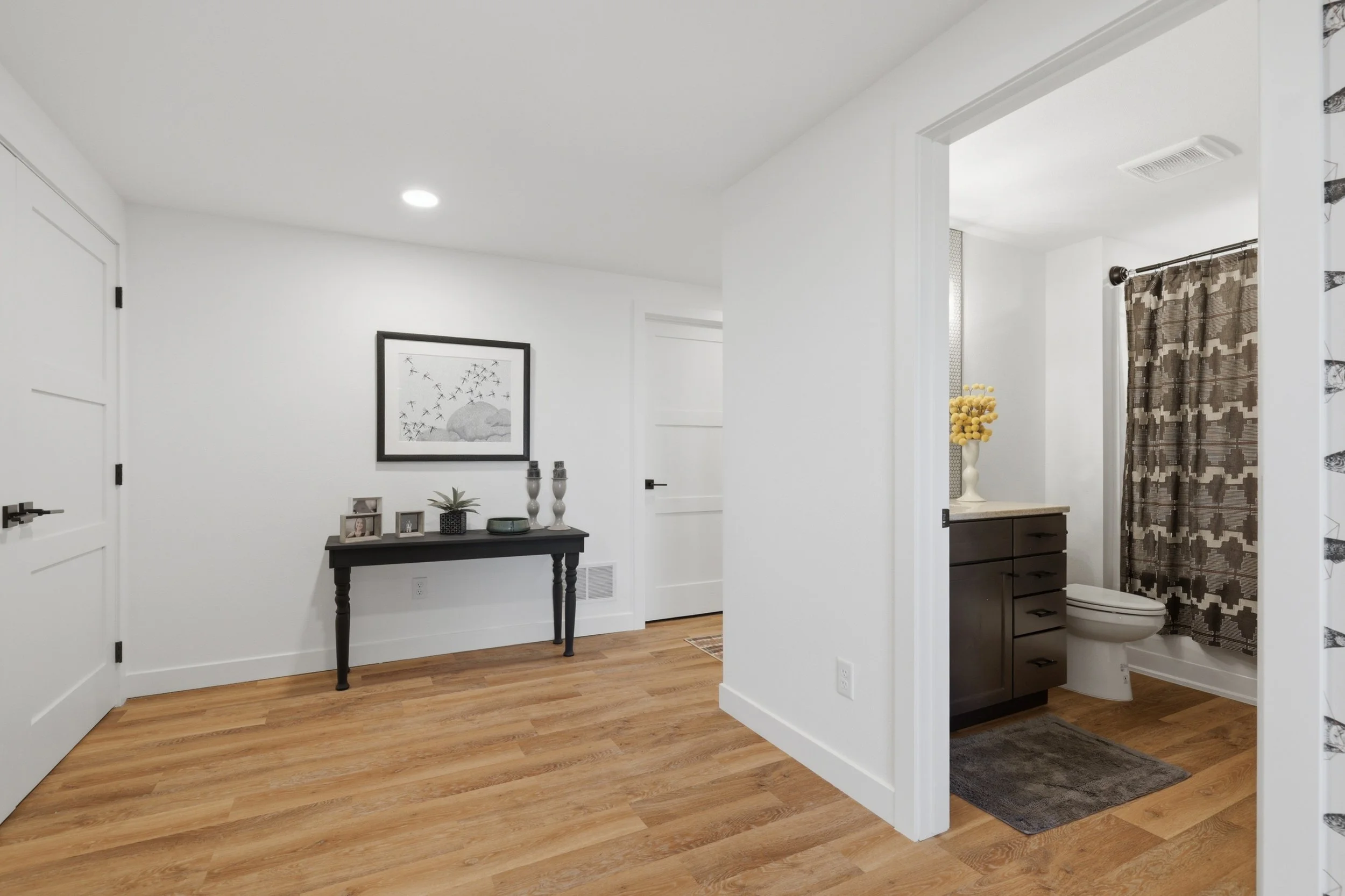 23798CoyoteFlatsRdint75.jpg
