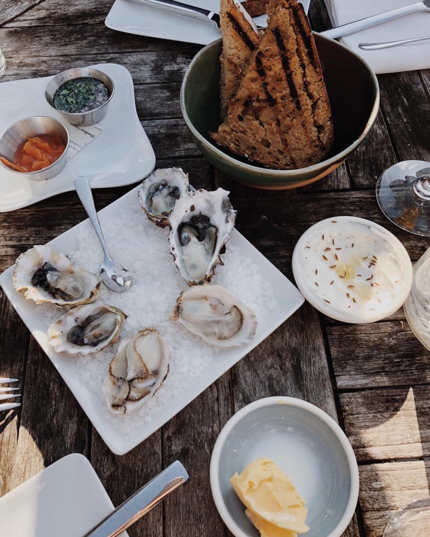 This feels like Summer 🦪 #whidbeyisland #coupevillewa #penncoveshellfish #simplygoodfood photo by @meaghancox_