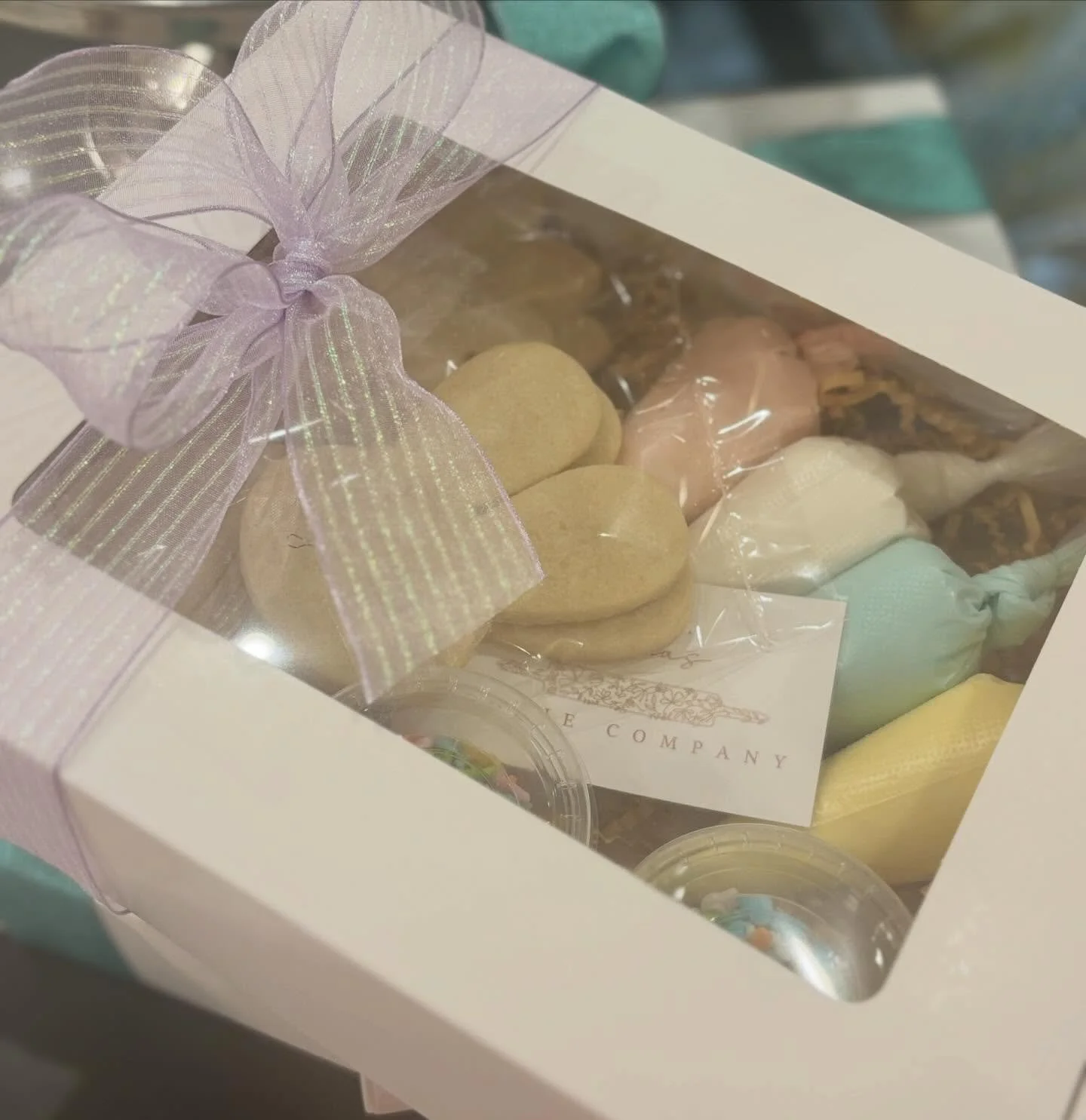 JUST IN! 👩&zwj;🍳👨&zwj;🍳 

DIY Easter Cookie Decorating Kita from @julias_cookiecompany are available in carryout! Perfect for bonding during Easter festivities. Come get yours before they sell out! 

Purchasing our Artisan food items continues ou