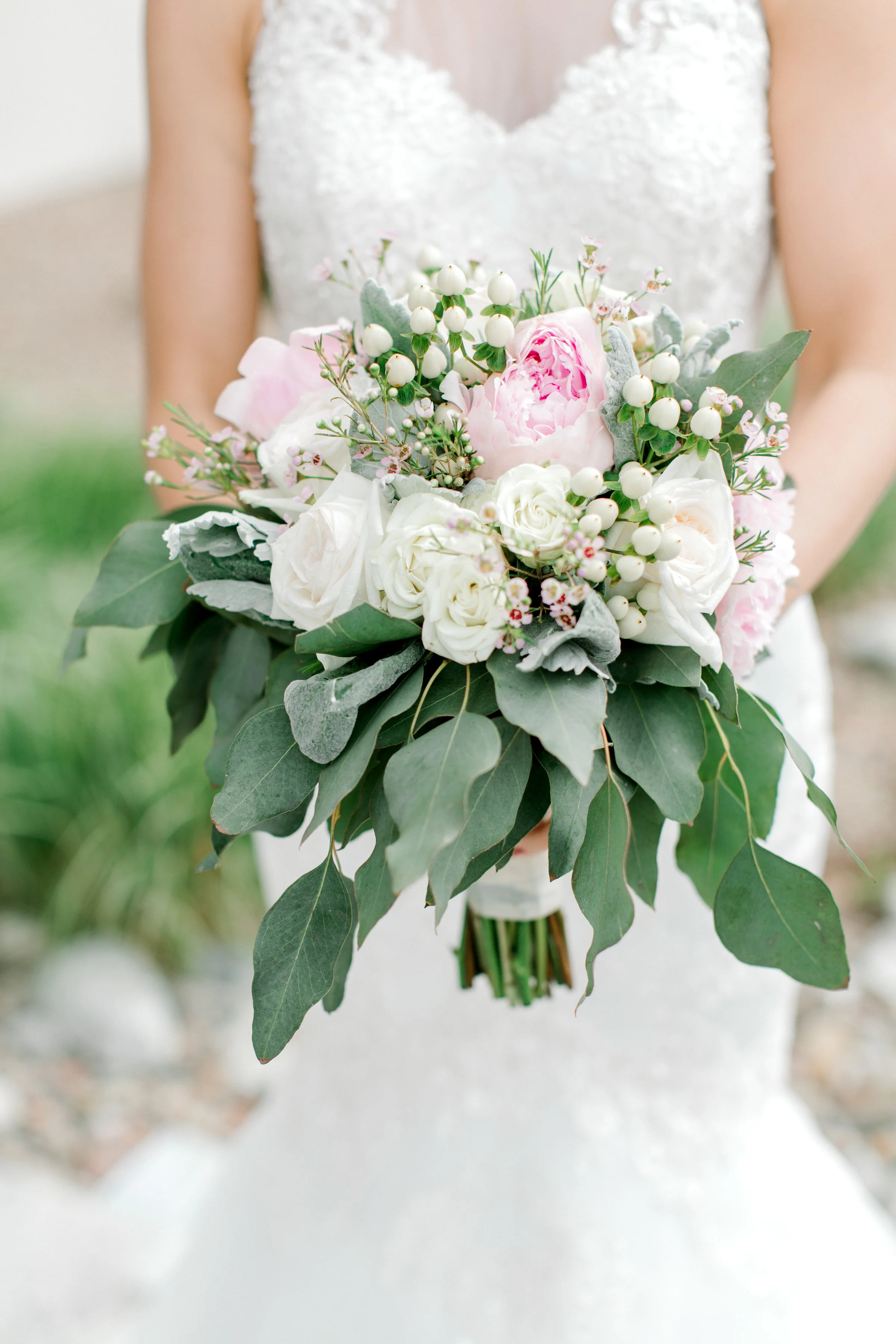 MichelewithoneLPhotography_ColoradoSpringsWeddingPhotographer_TillKitchenWedding-280.jpg