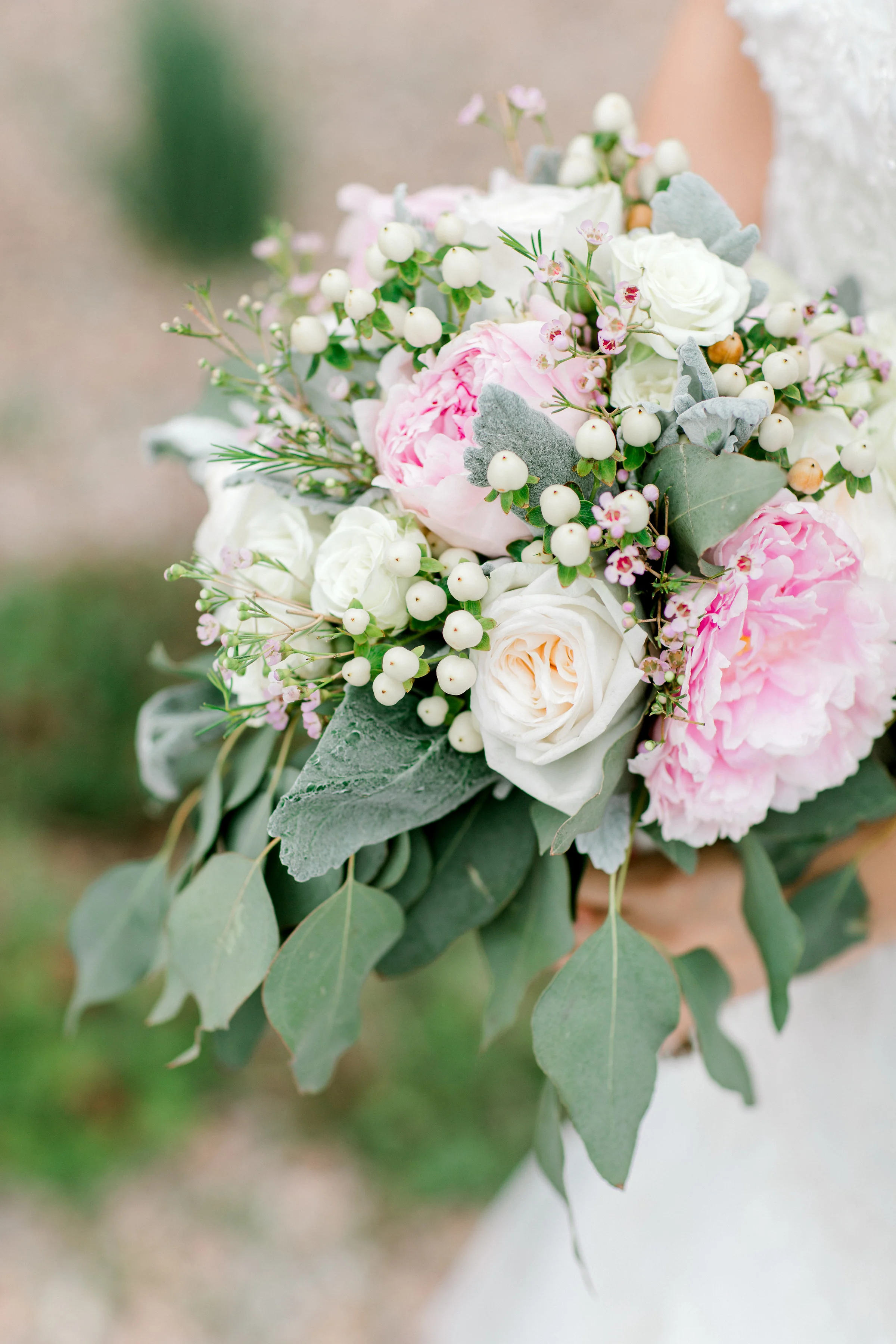 MichelewithoneLPhotography_ColoradoSpringsWeddingPhotographer_TillKitchenWedding-839.jpg