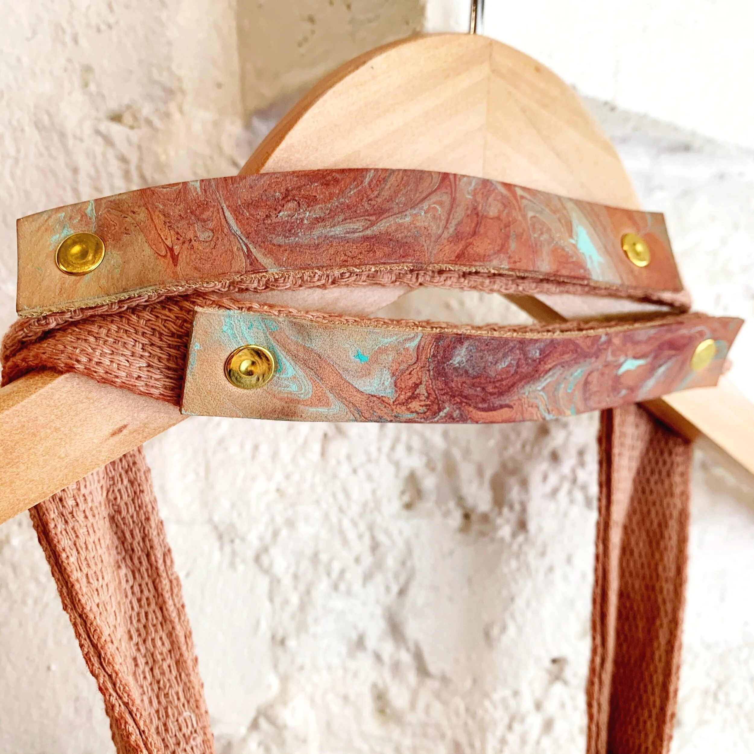 7D4C26F1-B909-43A8-B5F7-F79C4E63861C