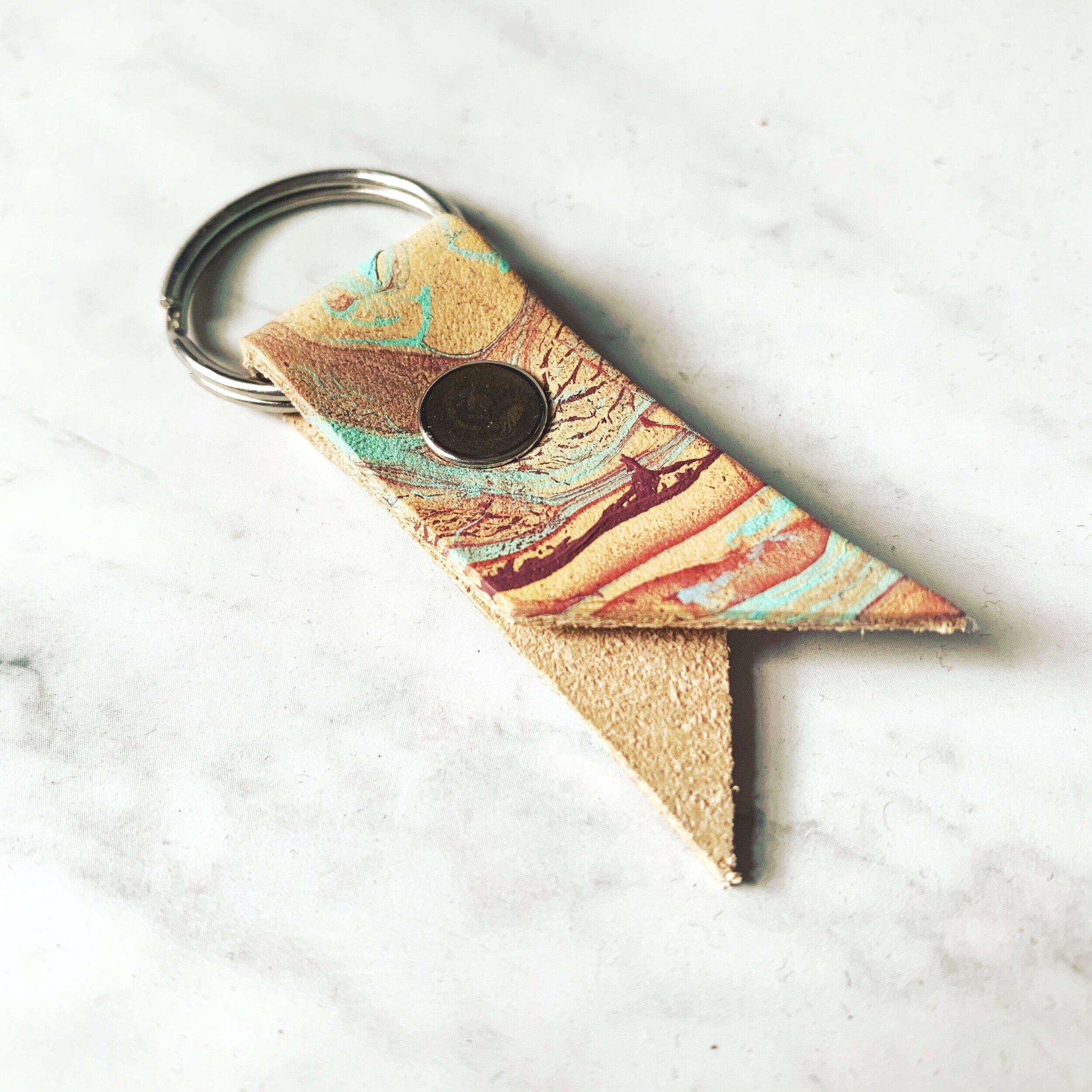 marble pennant key ring 