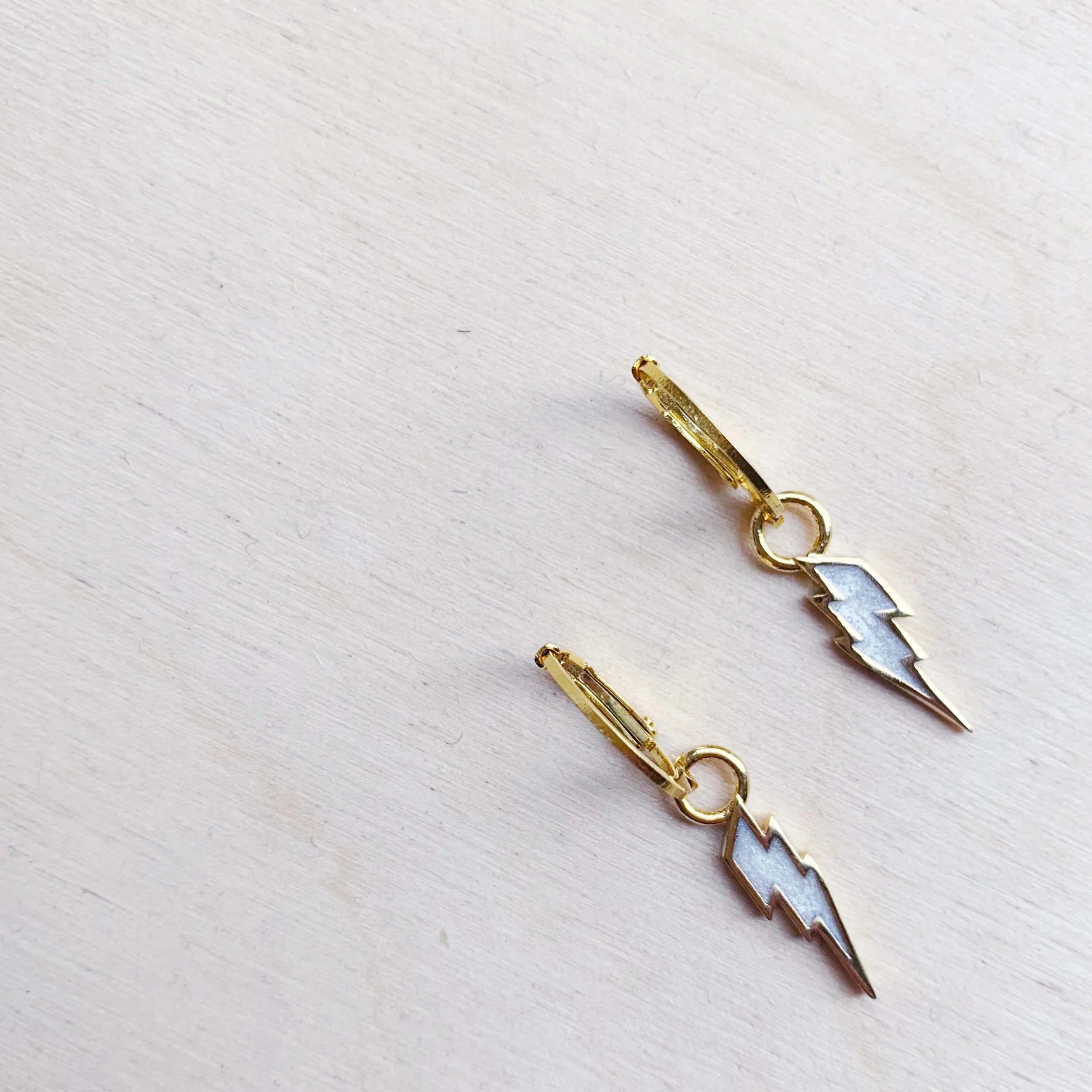 24A4C7B5-9C1E-4331-A6A5-46D3ECDAE23D