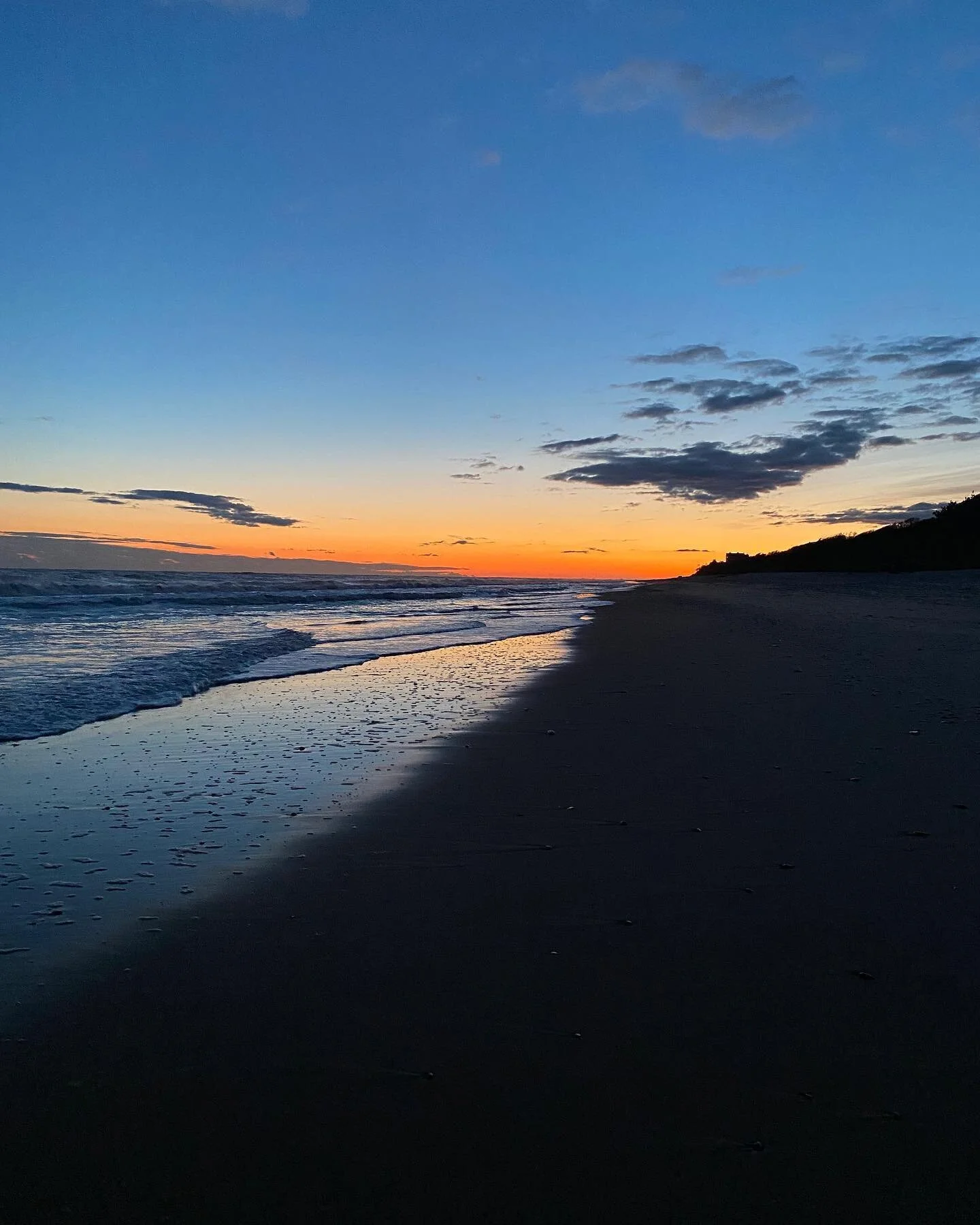 I took this absolutely no-filter photo of our favorite beach in Montauk a few weeks back and it got buried in my camera roll and I found it this week and it was so calming so here is a reminder that the world is awesome and beautiful and it&rsquo;s a